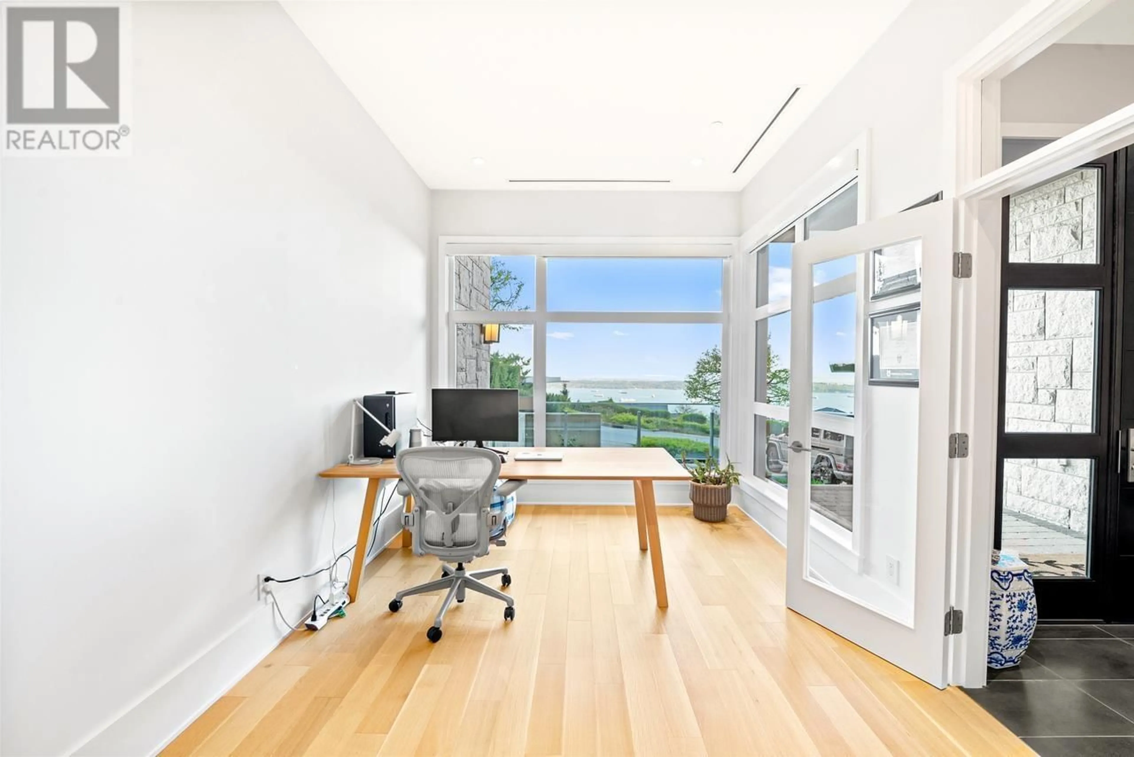 A pic of a room, wood floors for 2761 HIGHVIEW PLACE, West Vancouver British Columbia V7S0A4