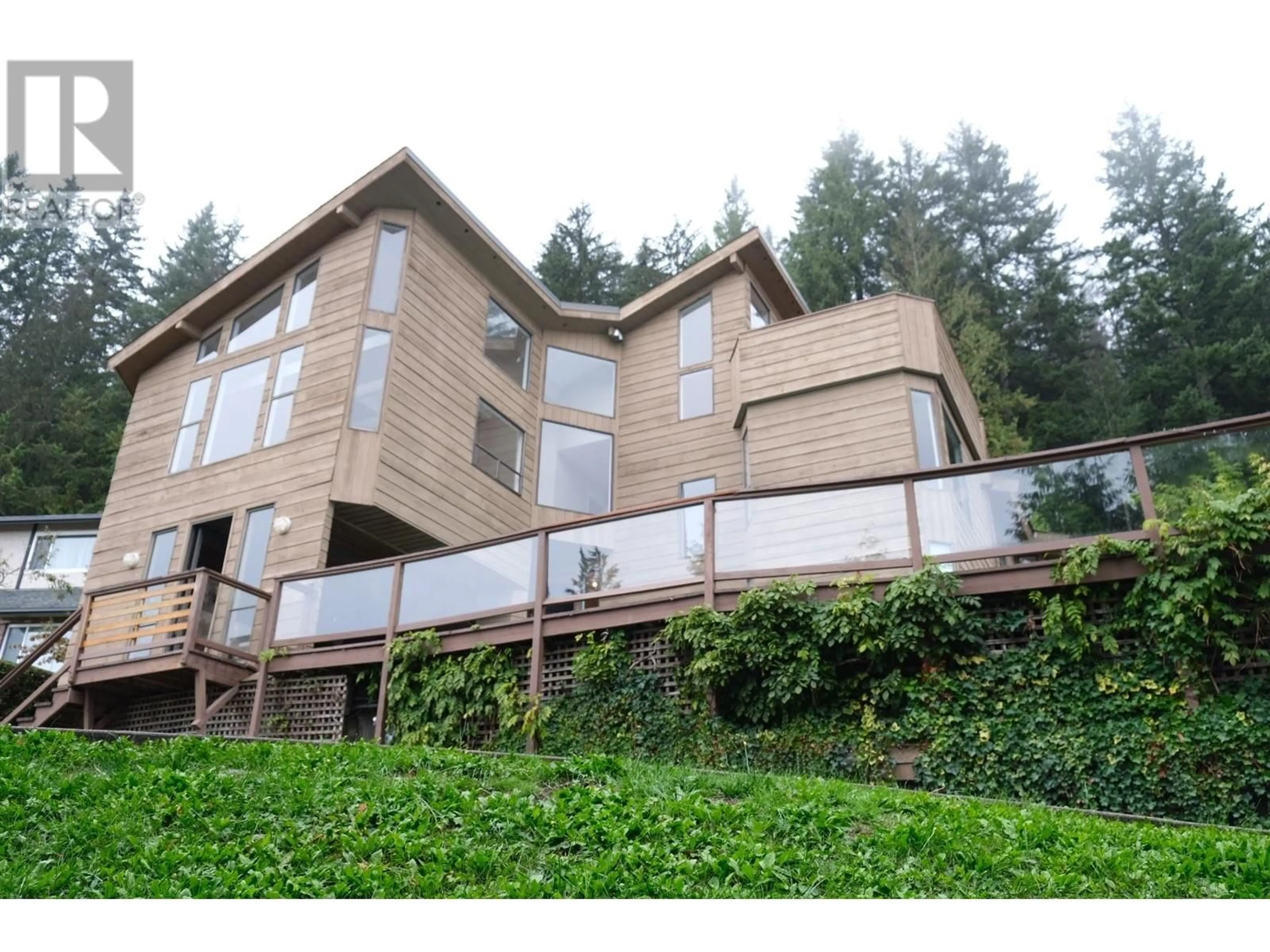 Frontside or backside of a home, cottage for 1135 MILLSTREAM ROAD, West Vancouver British Columbia V7S2C8