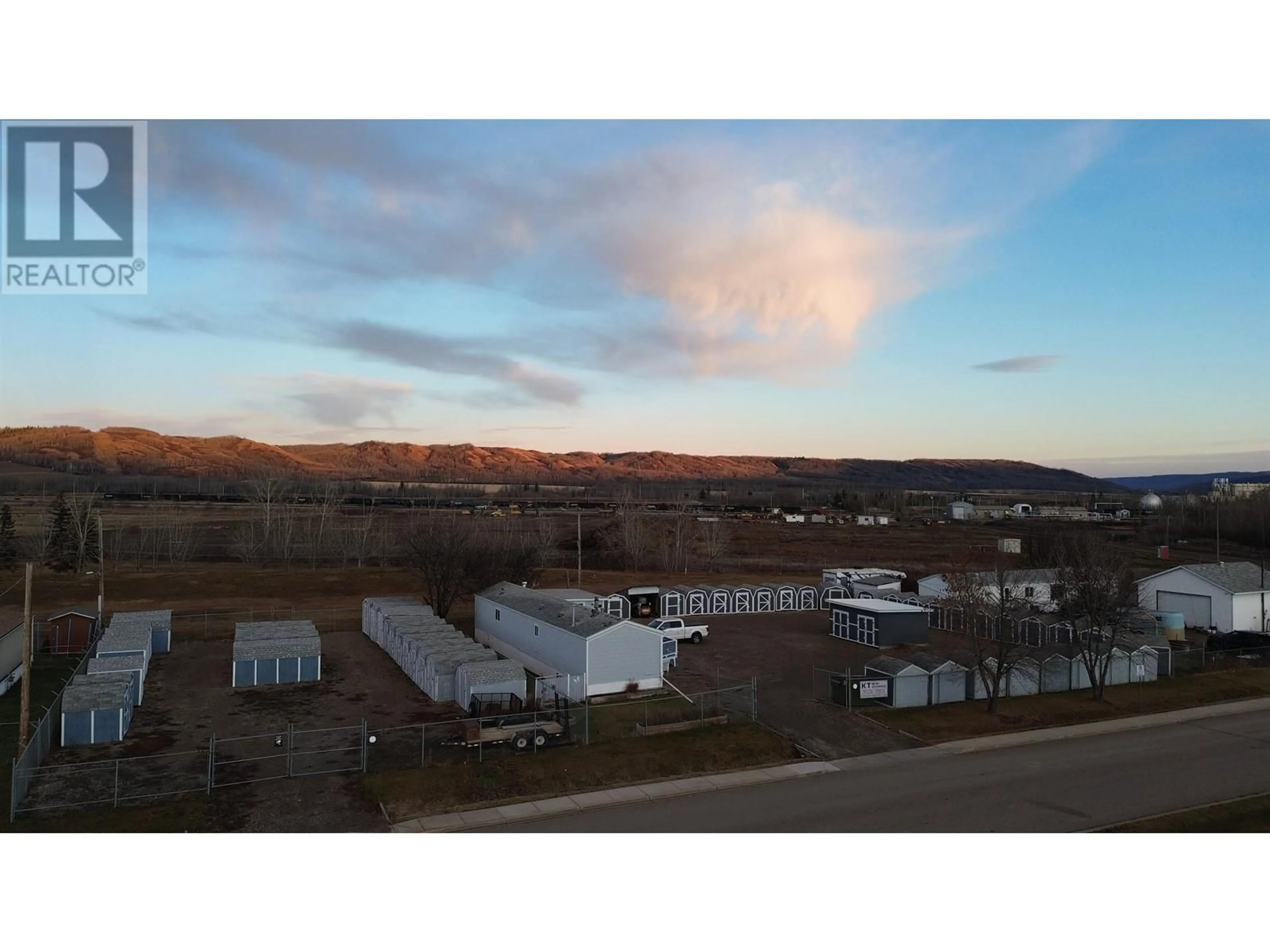 Unknown for 10523 98 STREET, Taylor British Columbia V0C2K0