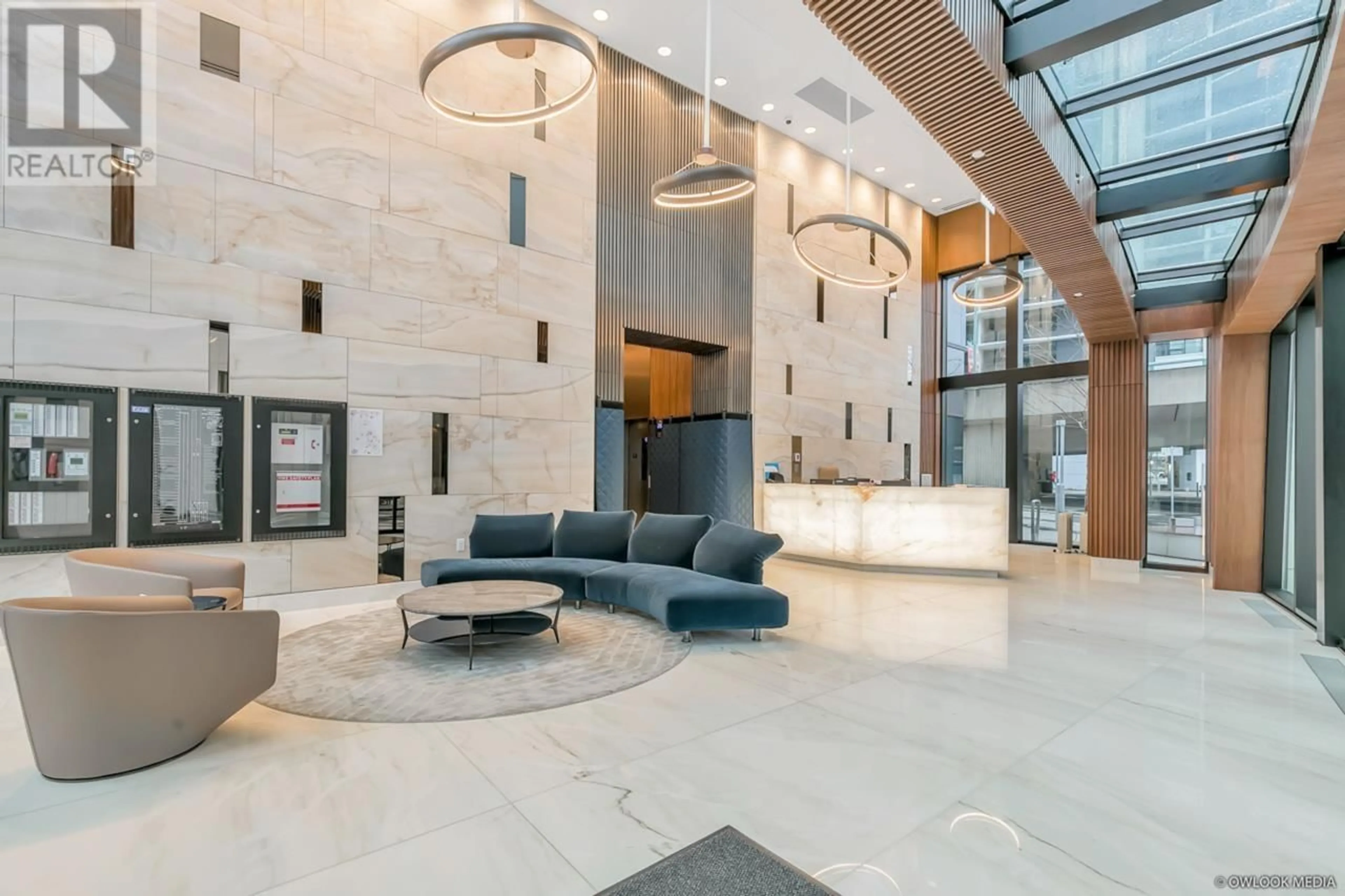 Indoor lobby, ceramic floors for 1913 89 NELSON STREET, Vancouver British Columbia V6Z0E7