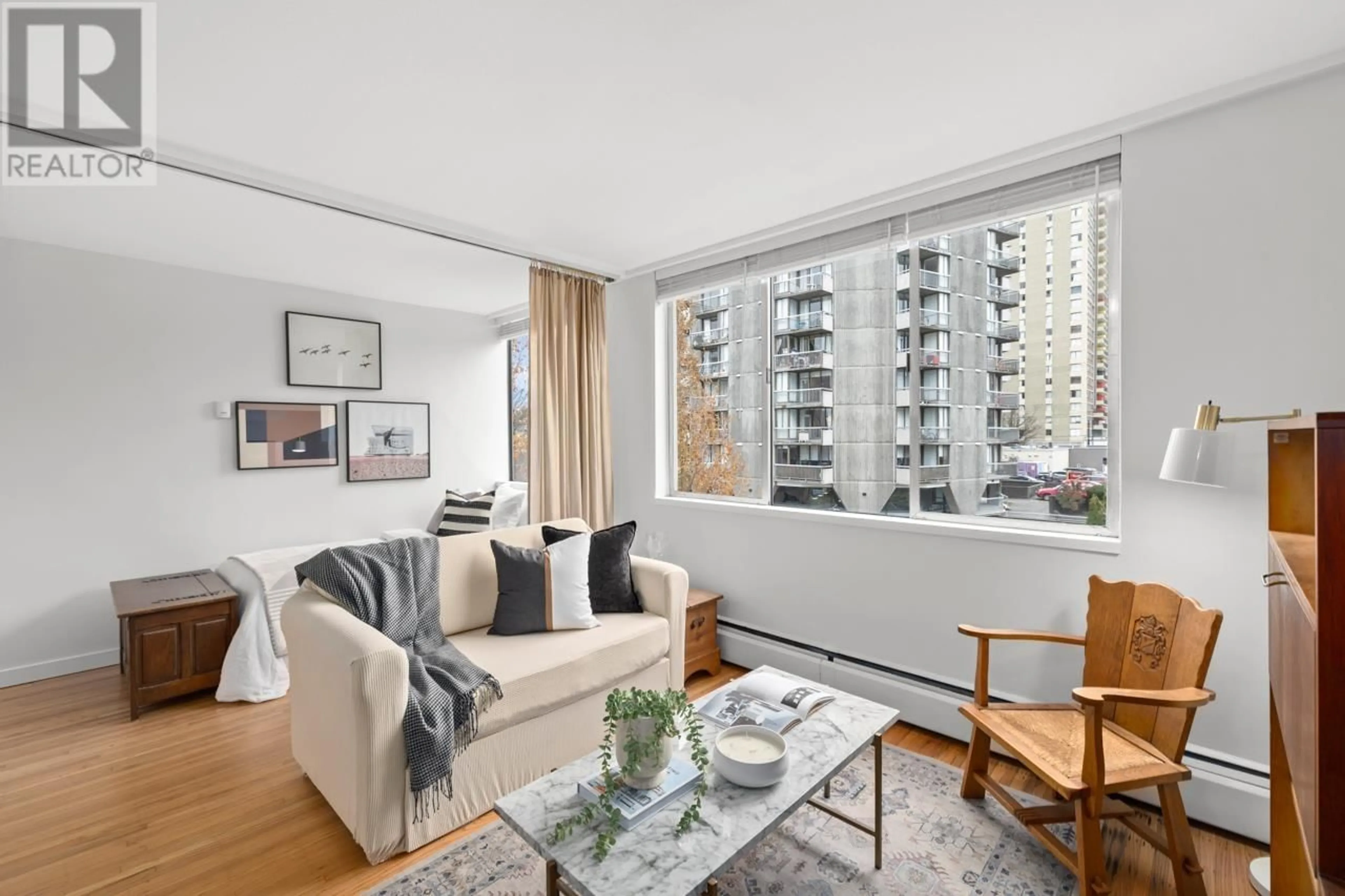 Living room, wood floors for 405 1250 BURNABY STREET, Vancouver British Columbia V6E1P6