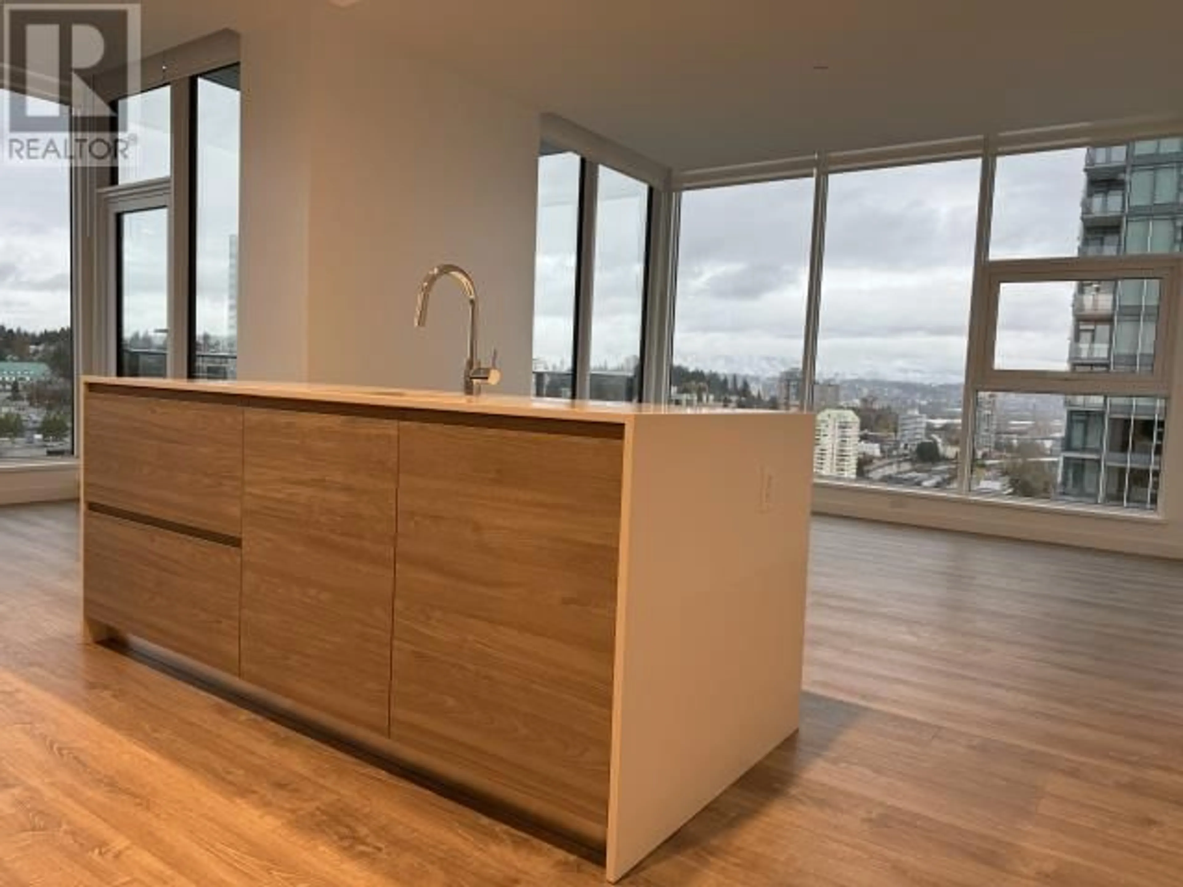 Unknown for 2504 - 680 QUAYSIDE DRIVE, New Westminster British Columbia V3M0P2