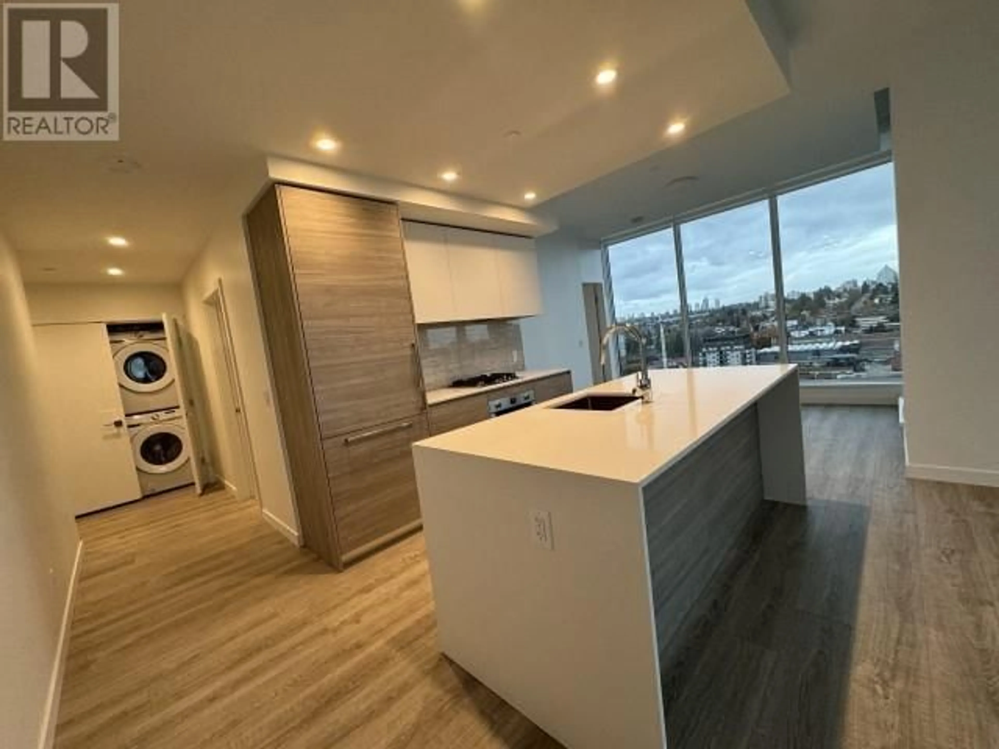 Open concept kitchen, unknown for 2504 - 680 QUAYSIDE DRIVE, New Westminster British Columbia V3M0P2