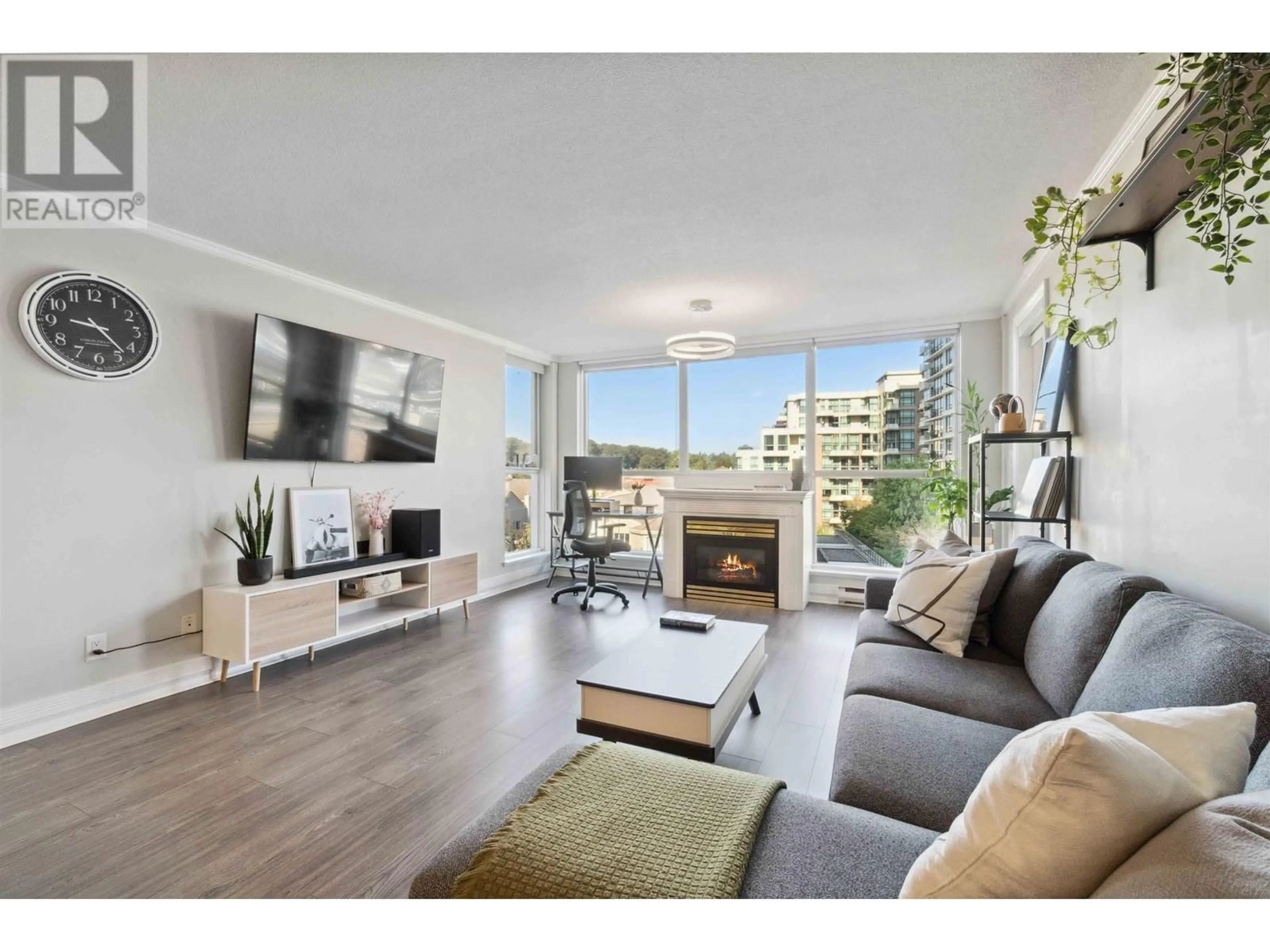 Living room, wood floors for 707 10 LAGUNA COURT, New Westminster British Columbia V3M6W3