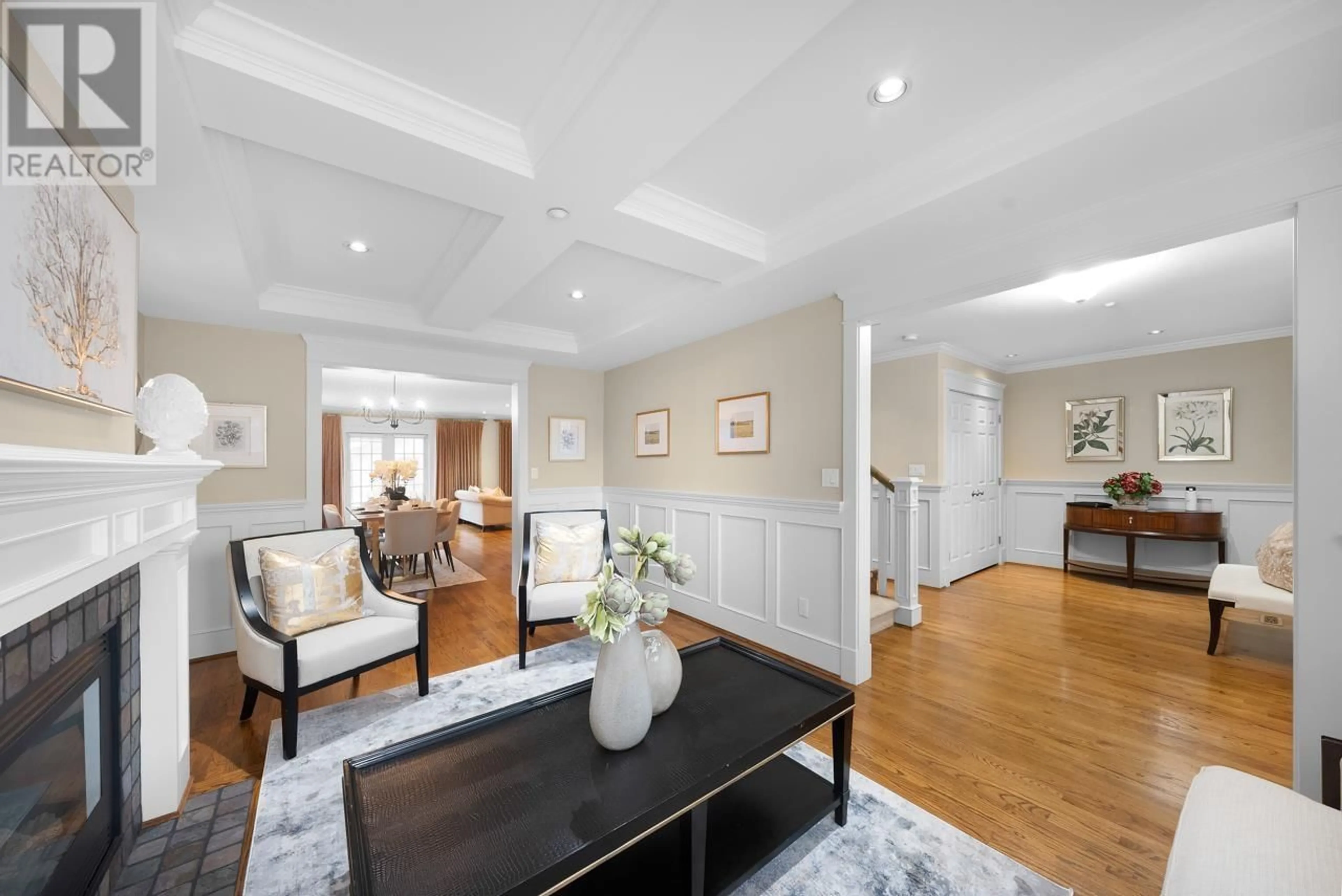 Indoor foyer, wood floors for 3422 W 19TH AVENUE, Vancouver British Columbia V6S1C2