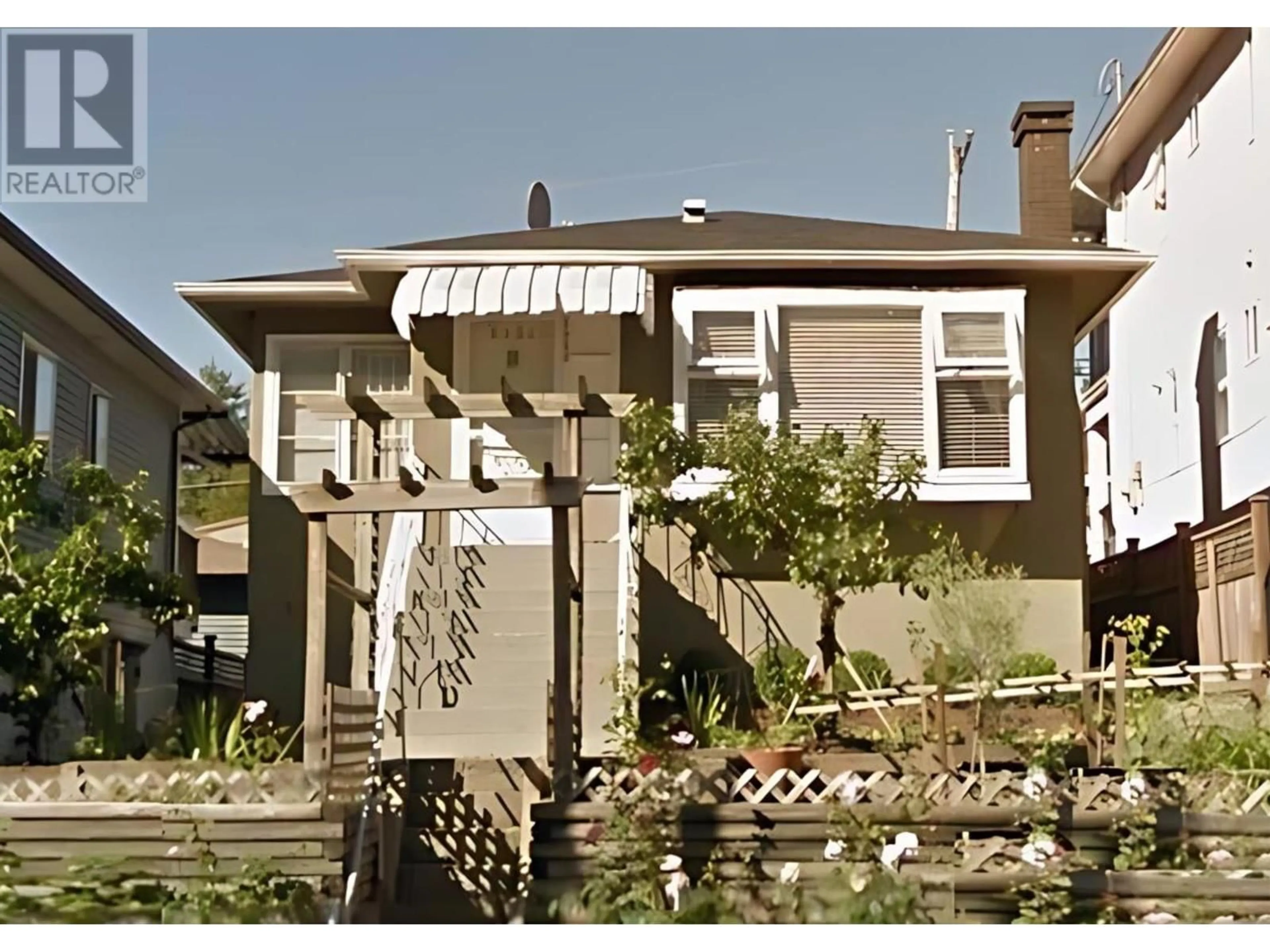 Unknown for 2353 KINGSWAY, Vancouver British Columbia V5R5G8