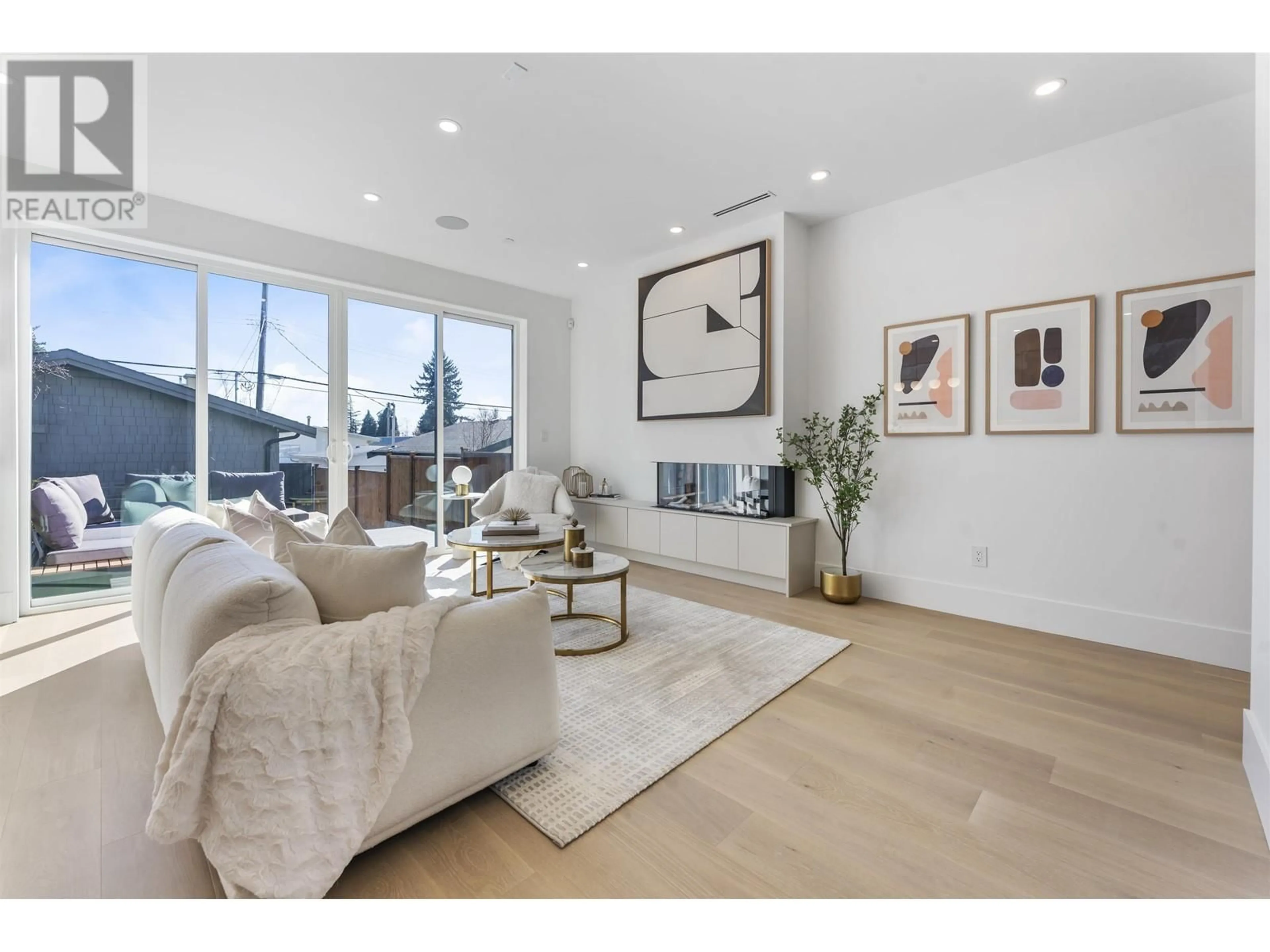 Living room, wood floors for 2 2138 W 48TH AVENUE, Vancouver British Columbia V6M2P5