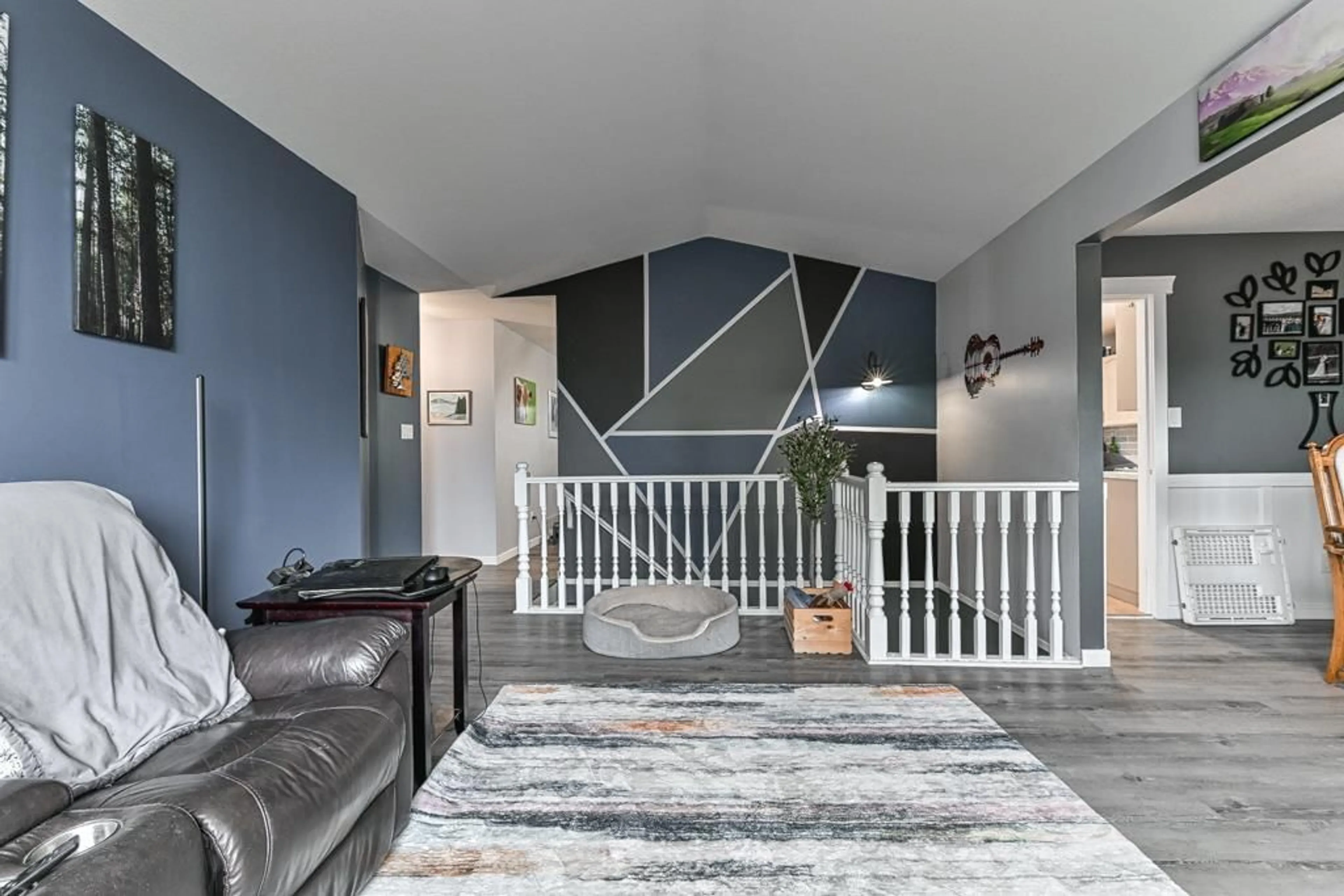 Living room, wood floors for 8531 MCEWEN TERRACE, Mission British Columbia V2V6R2