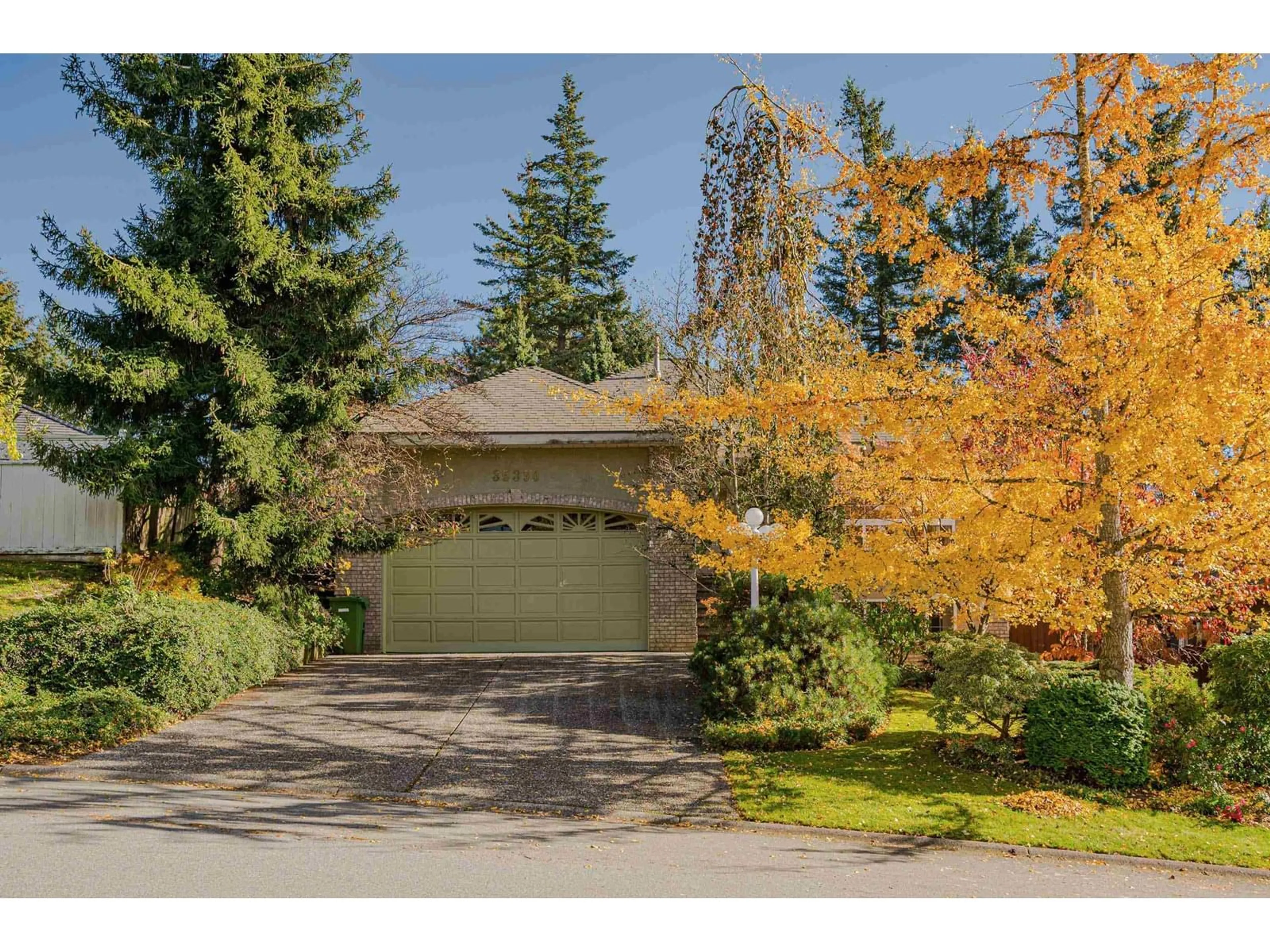 Frontside or backside of a home, the street view for 35390 MCCORKELL DRIVE, Abbotsford British Columbia V3G2C3