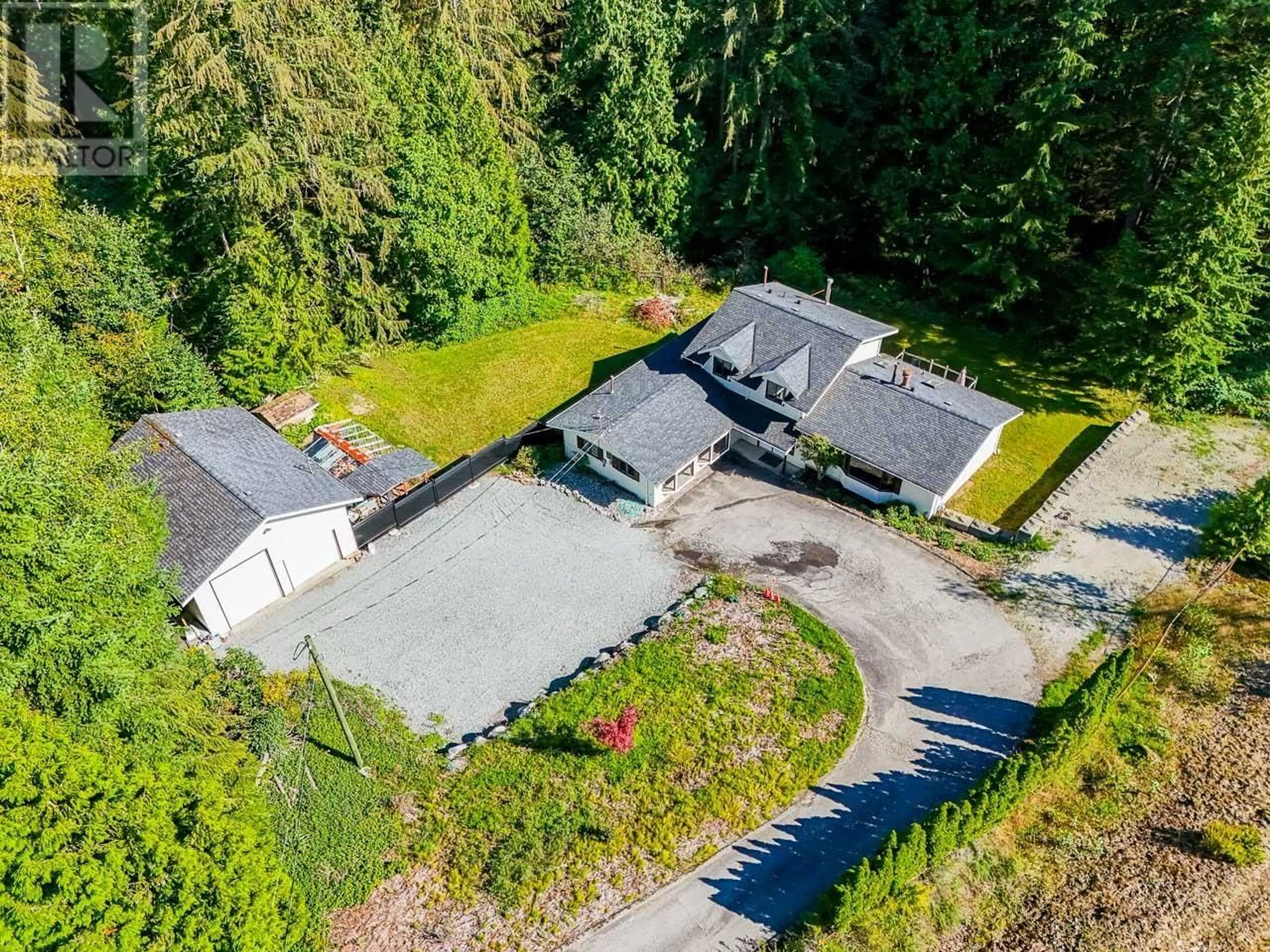 Frontside or backside of a home, cottage for 27580 SAYERS CRESCENT, Maple Ridge British Columbia V2W1N3