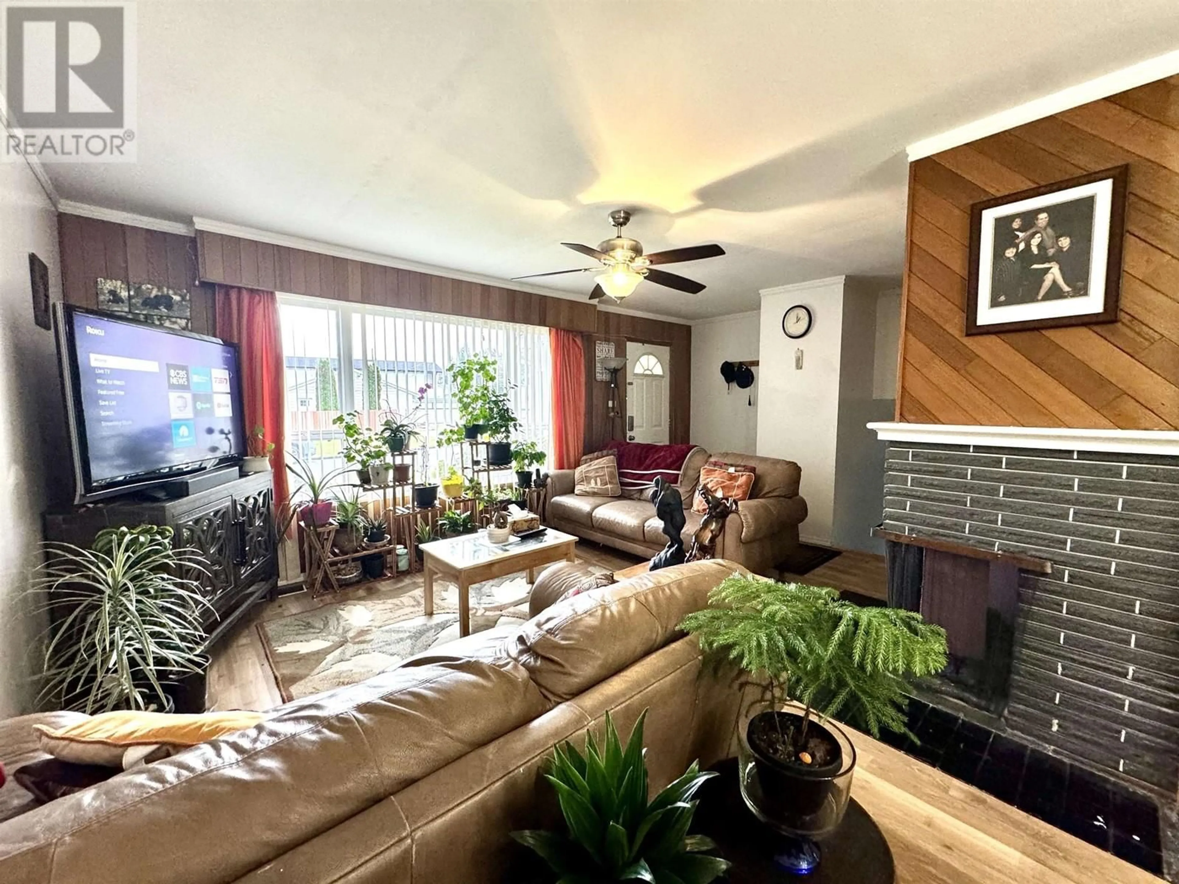 Living room with furniture, wood/laminate floor for 43 SWALLOW STREET, Kitimat British Columbia V8C1K6