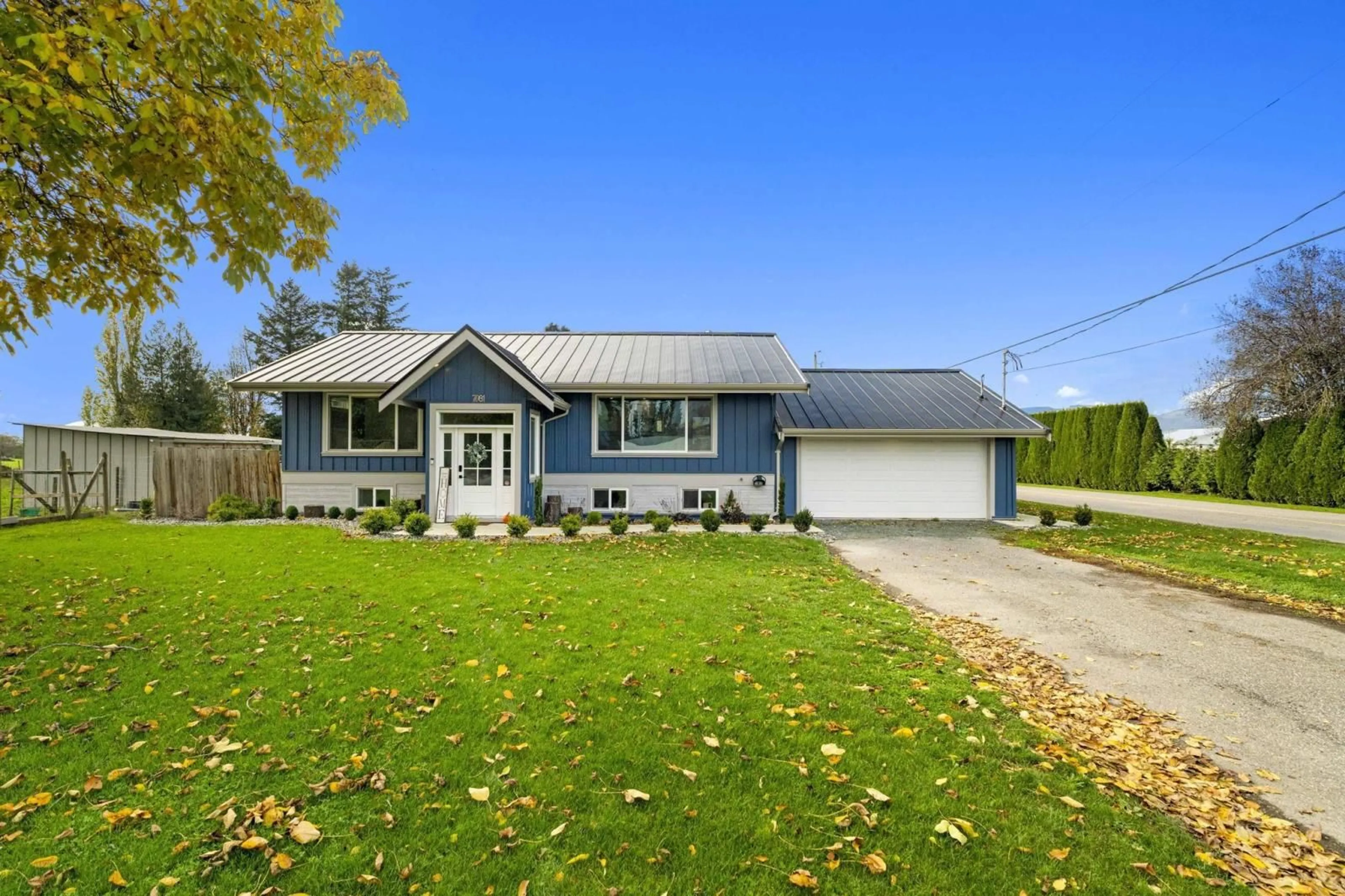 Frontside or backside of a home, cottage for 7081 SUMAS PRAIRIE ROAD, Sardis - Greendale British Columbia V2R4K1