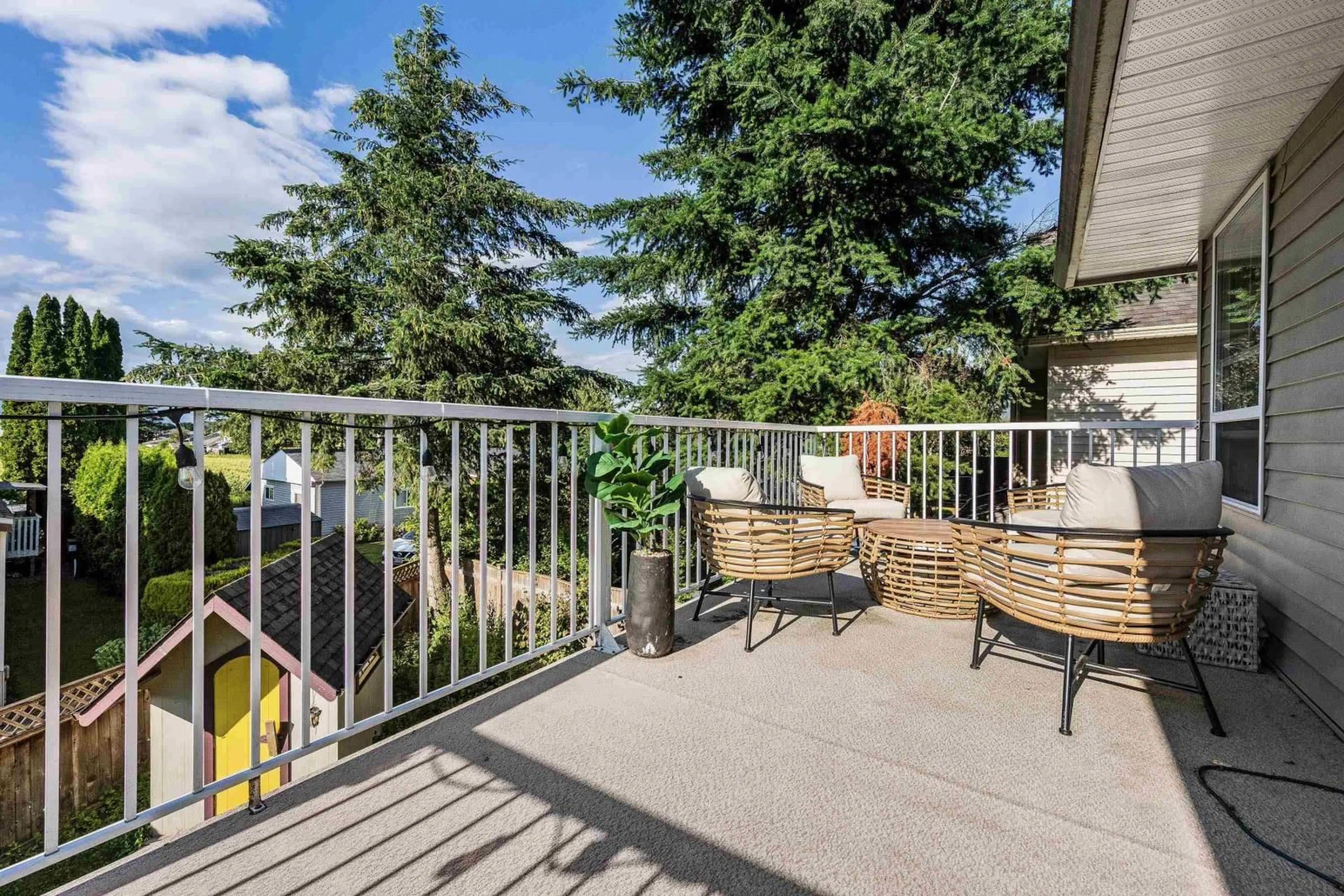 Patio, the fenced backyard for 44573 MONTE VISTA DRIVE, Chilliwack British Columbia V2R5T2