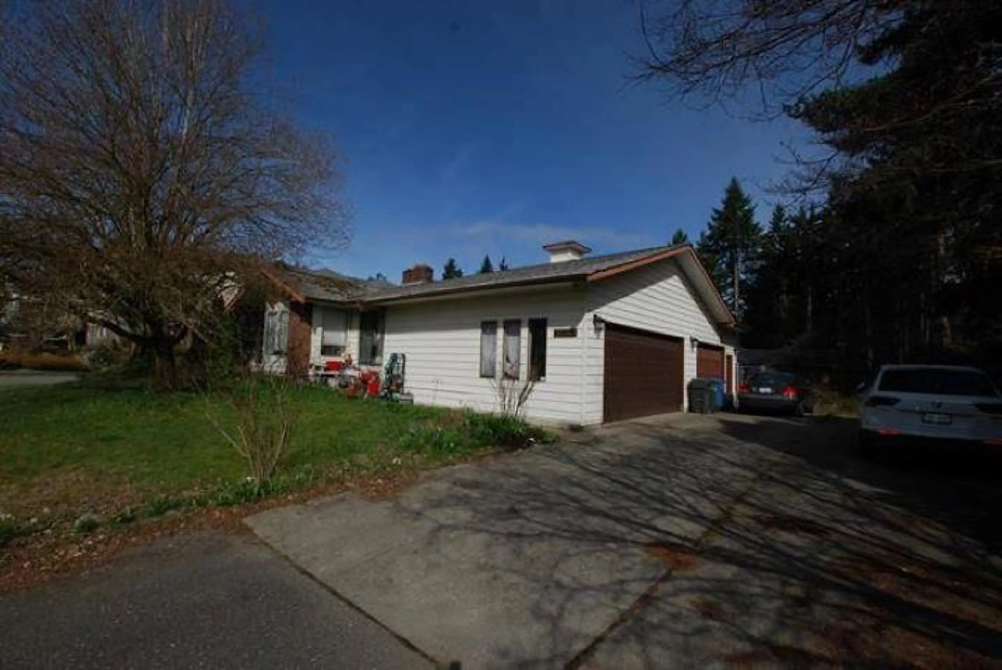 Frontside or backside of a home, the street view for 32365 DIAMOND CRESCENT, Abbotsford British Columbia V2T2L8