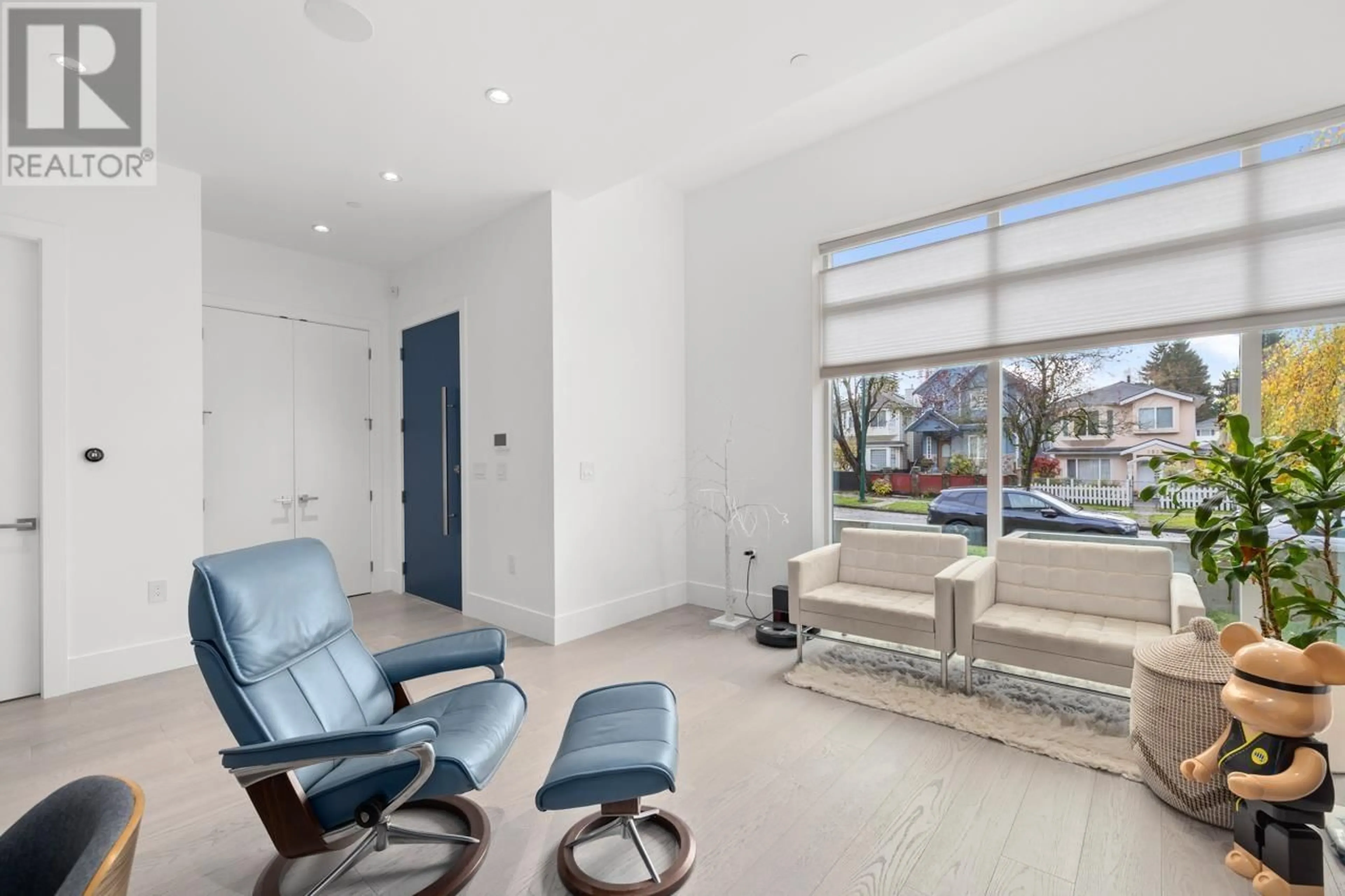 Living room, ceramic floors for 3531 TANNER STREET, Vancouver British Columbia V5R5P4