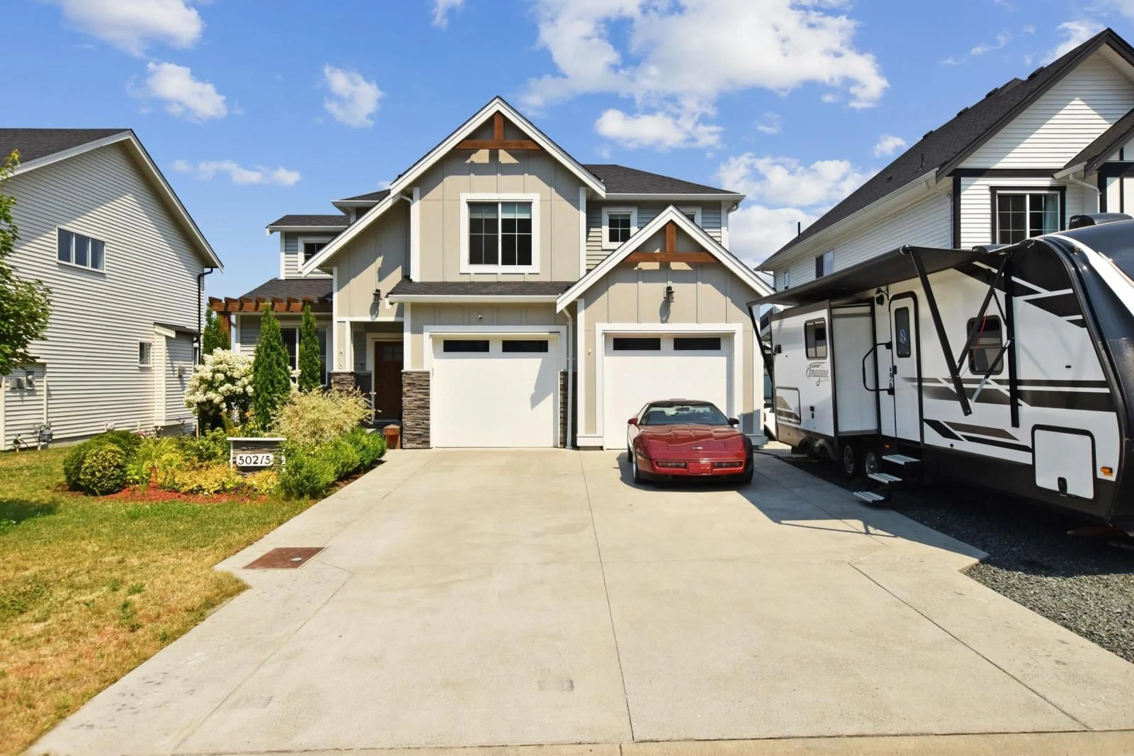 Frontside or backside of a home, the street view for 50215 KENSINGTON DRIVE, Chilliwack British Columbia V4Z1J5