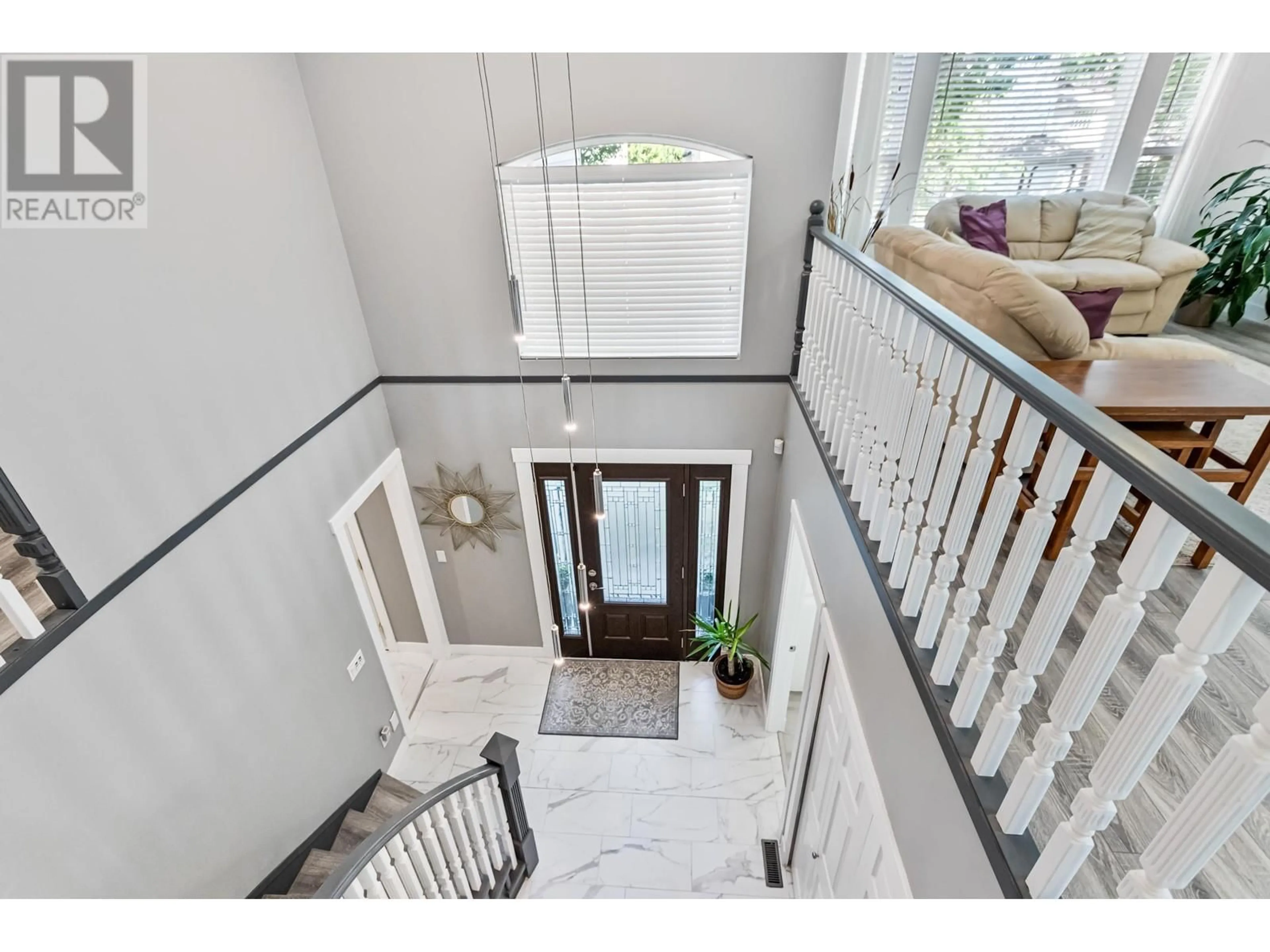 Indoor entryway, wood floors for 12122 238B STREET, Maple Ridge British Columbia V4R2T6