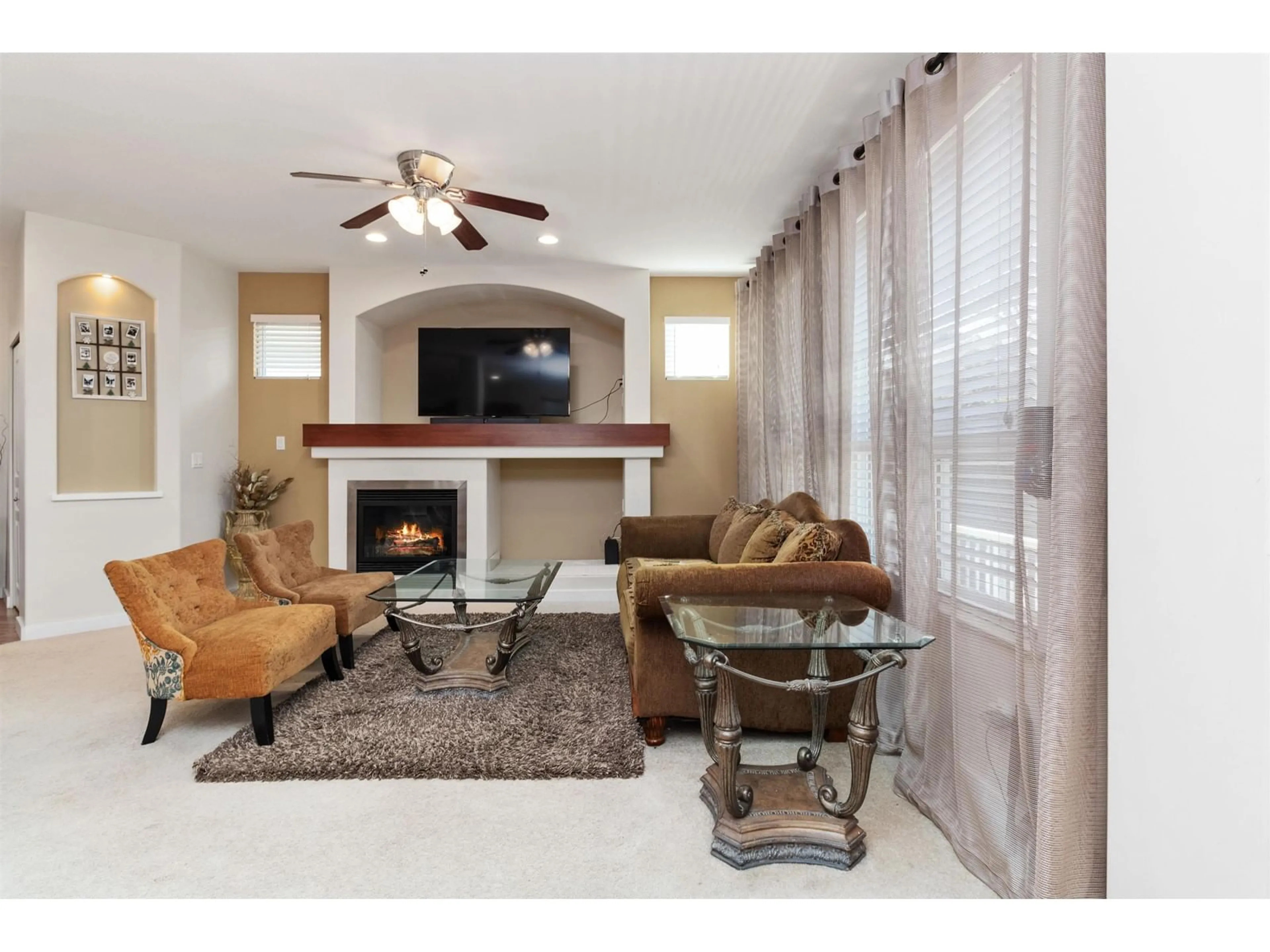 Living room, carpet floors for 8421 209 STREET, Langley British Columbia V2Y0A3