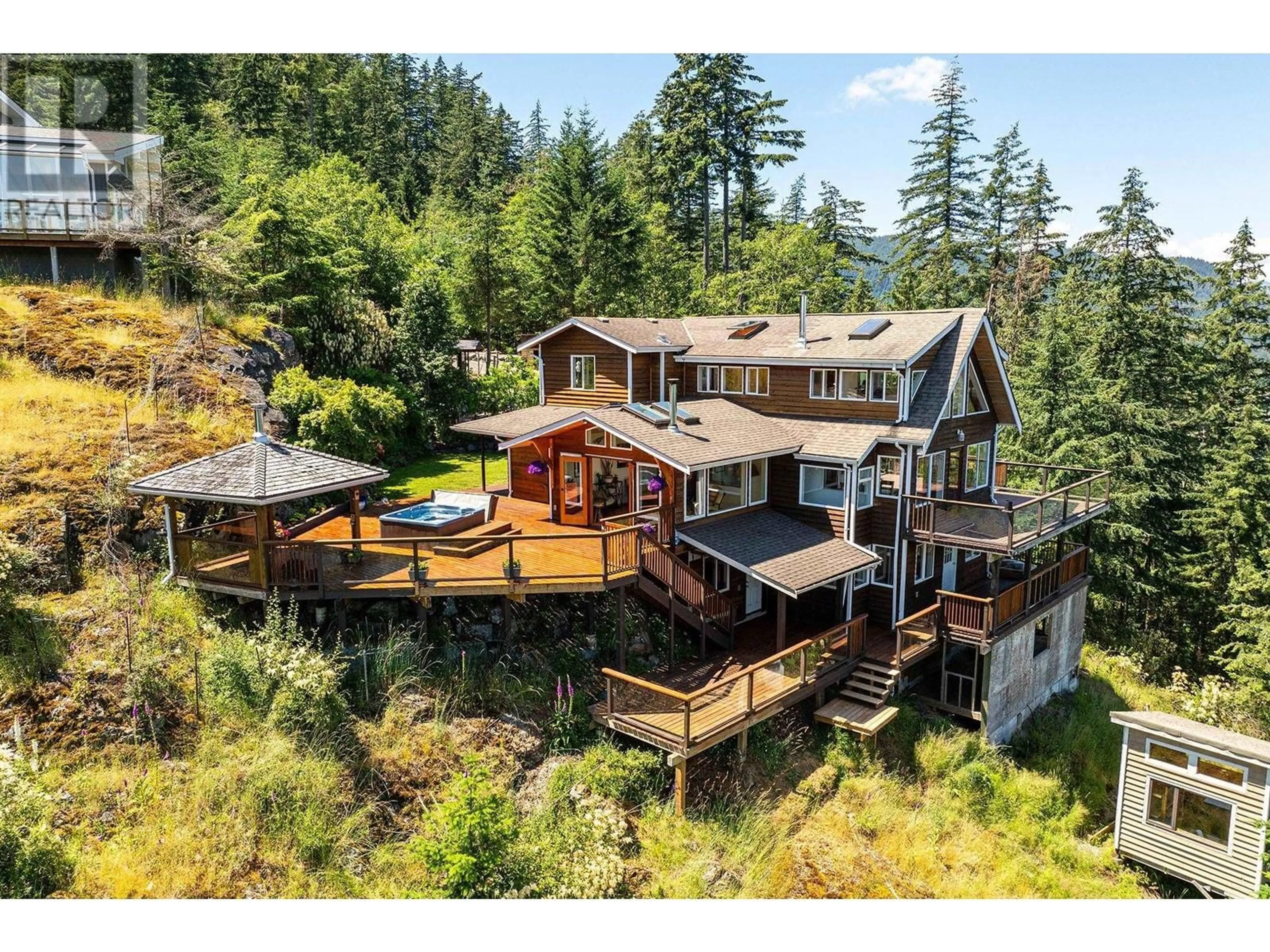 Floor plan for 845 VALHALLA PLACE, Bowen Island British Columbia V0N1G1