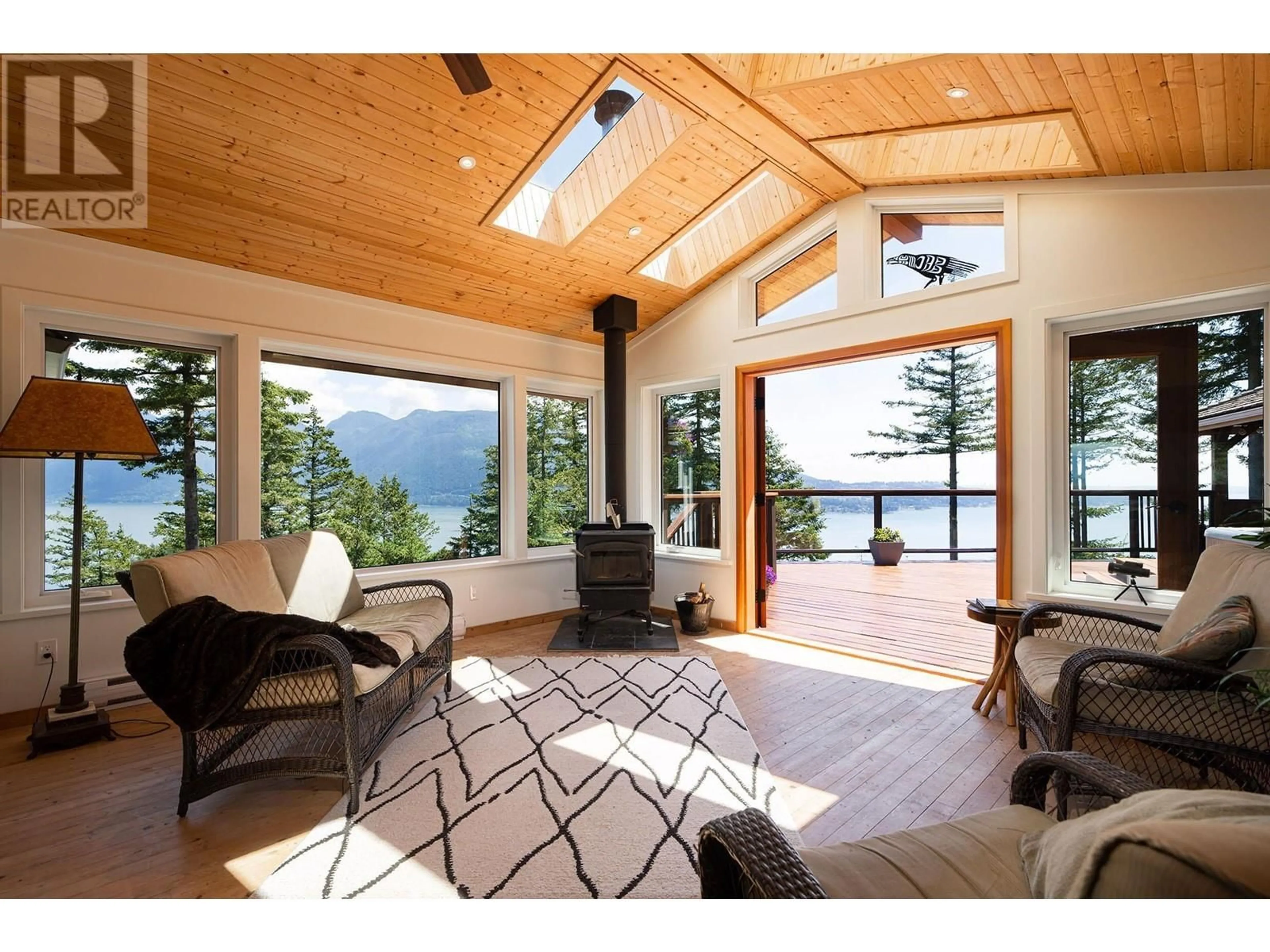 Living room, wood floors for 845 VALHALLA PLACE, Bowen Island British Columbia V0N1G1