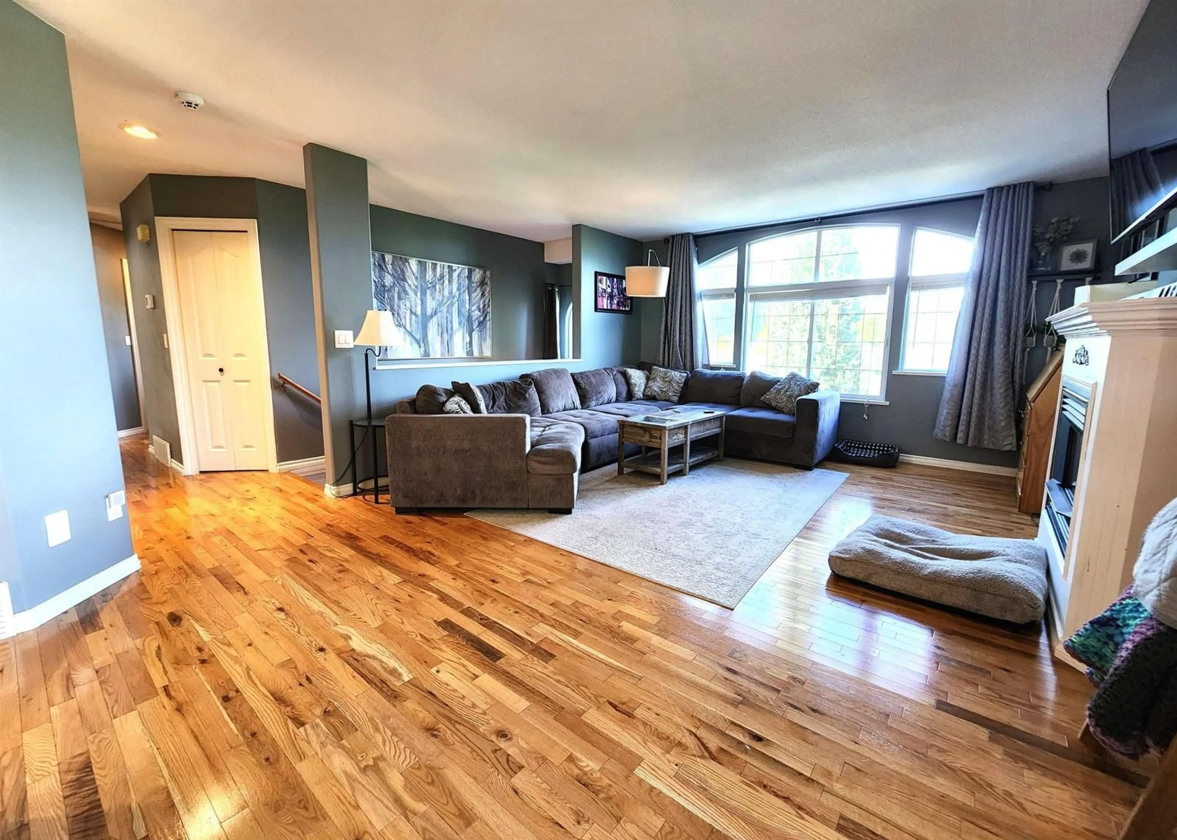 Living room, wood floors for 5378 SPRINGGATE PLACE, Chilliwack British Columbia V2R3W5