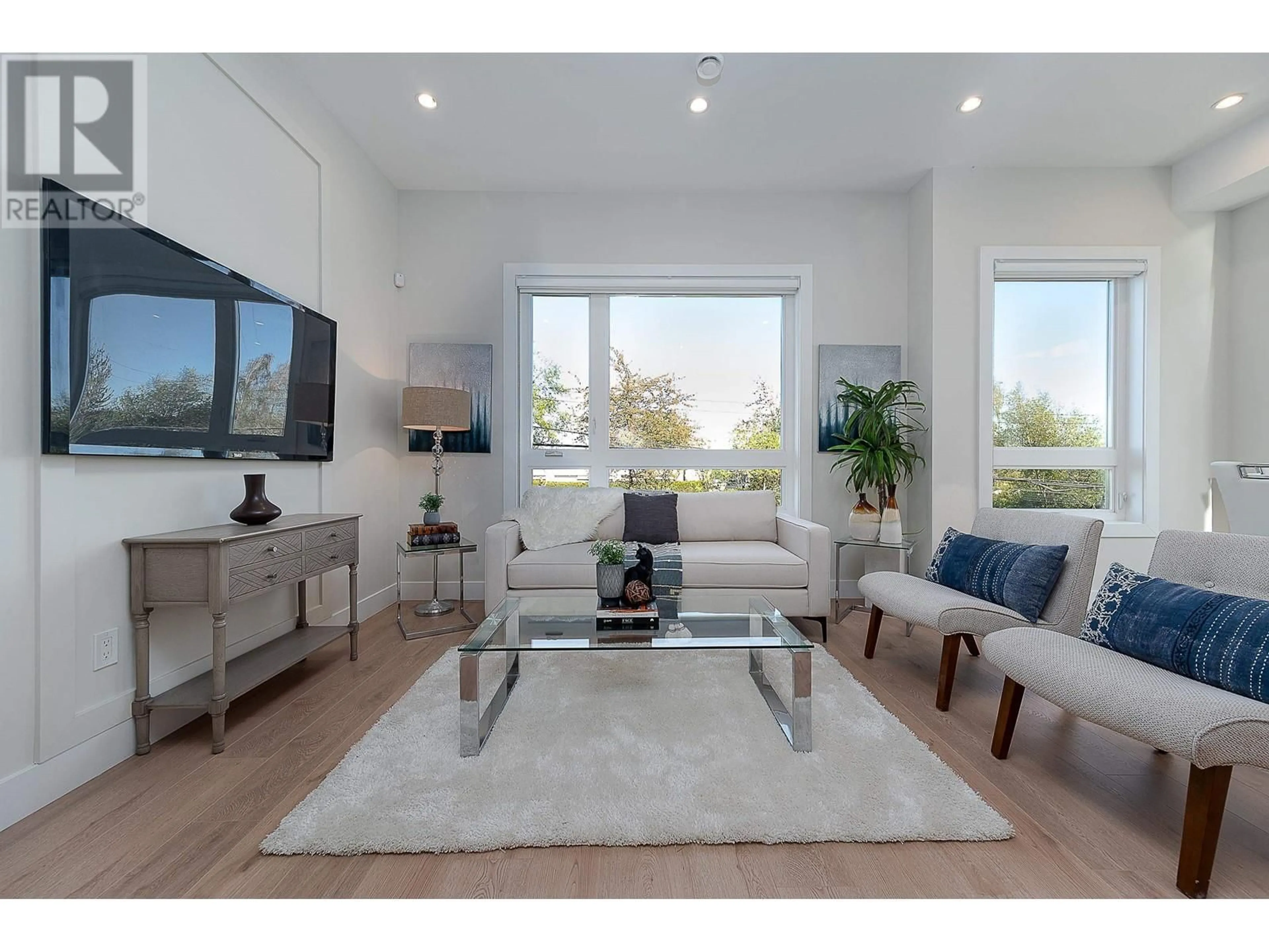 Living room, wood floors for 8 3033 SHELL ROAD, Richmond British Columbia V6X0B8