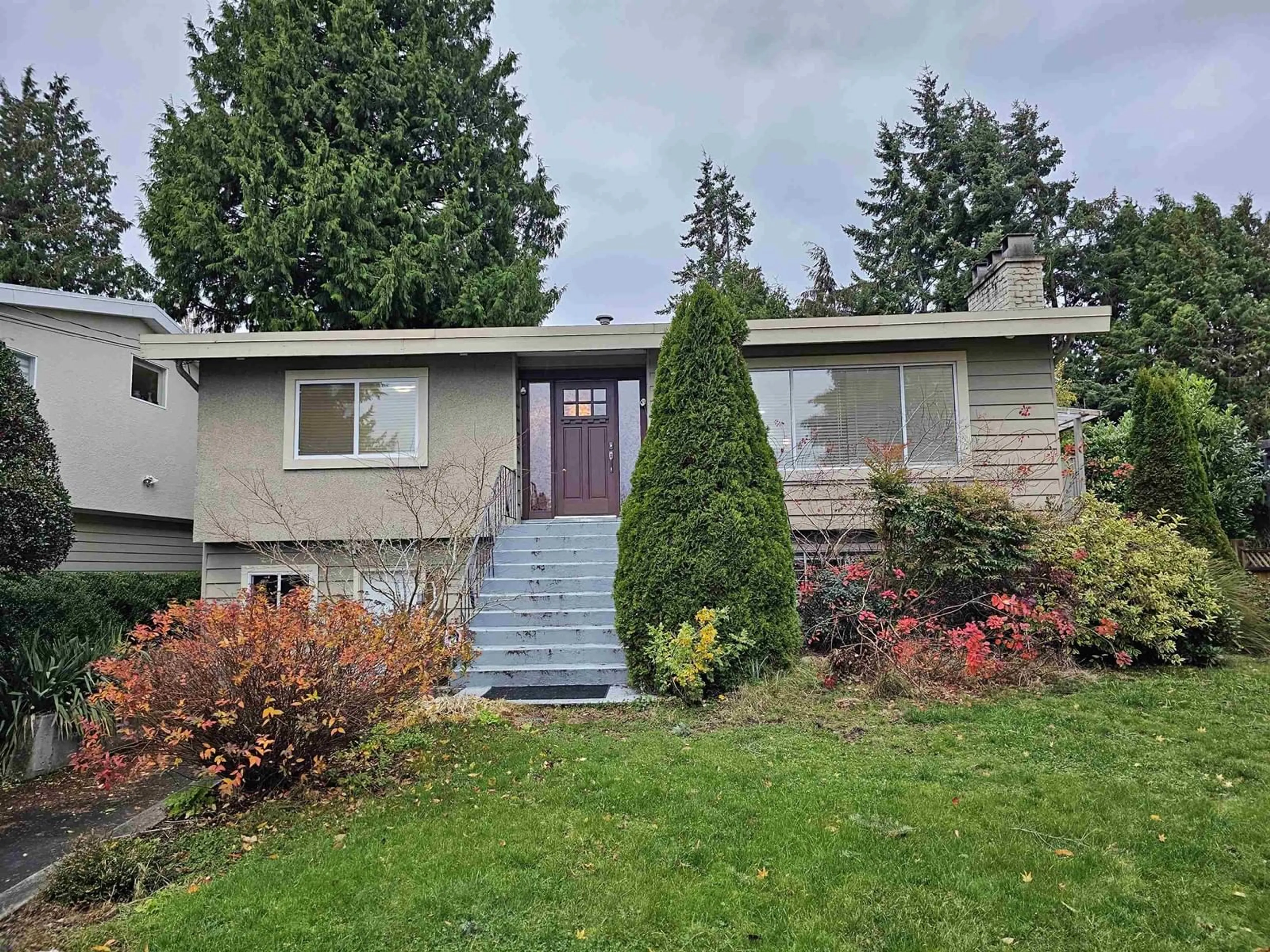 Frontside or backside of a home, cottage for 13765 COLDICUTT AVENUE, White Rock British Columbia V4B3B1