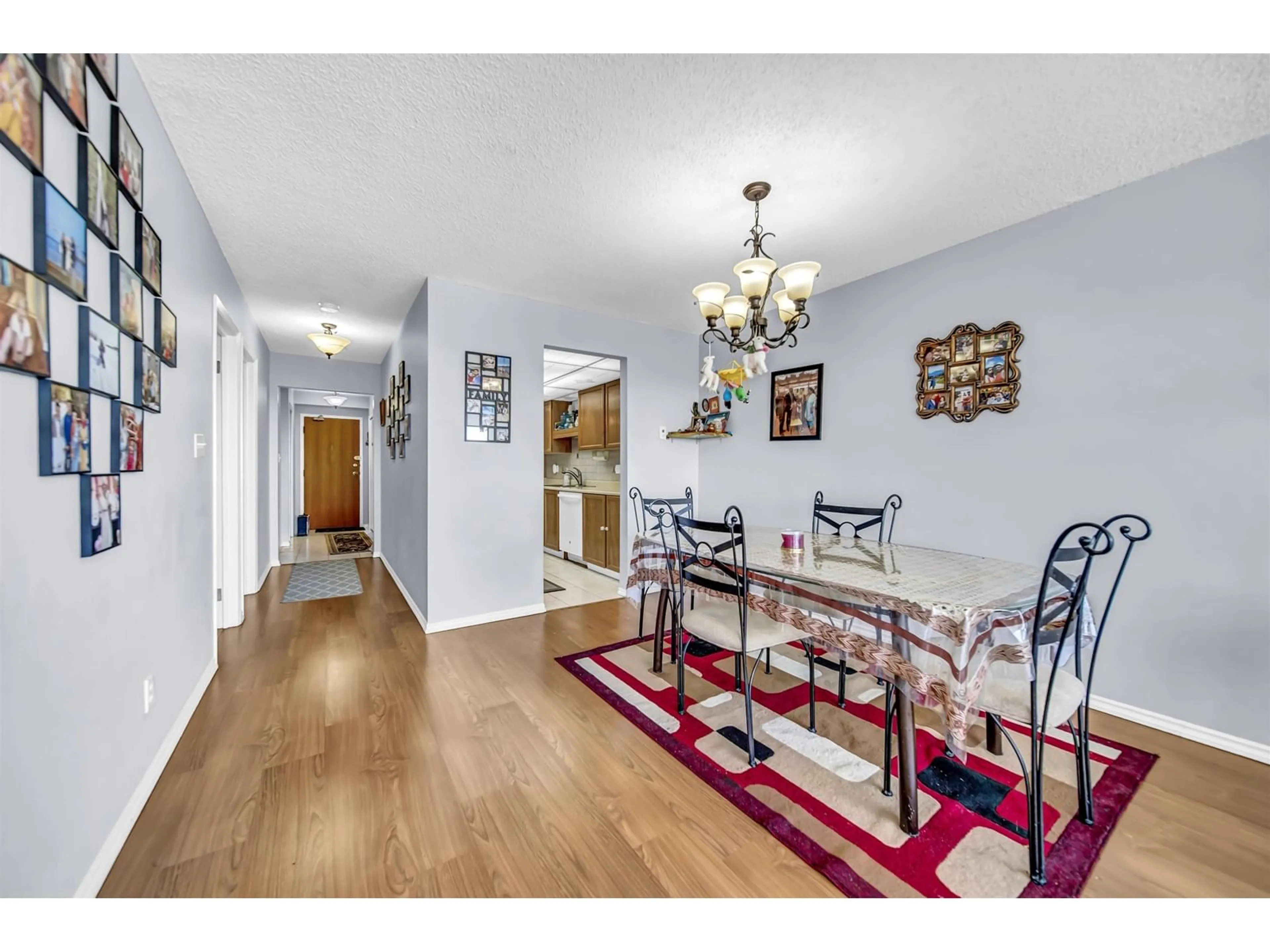 Dining room, wood floors for 1103 11881 88 AVENUE, Delta British Columbia V4C8A2