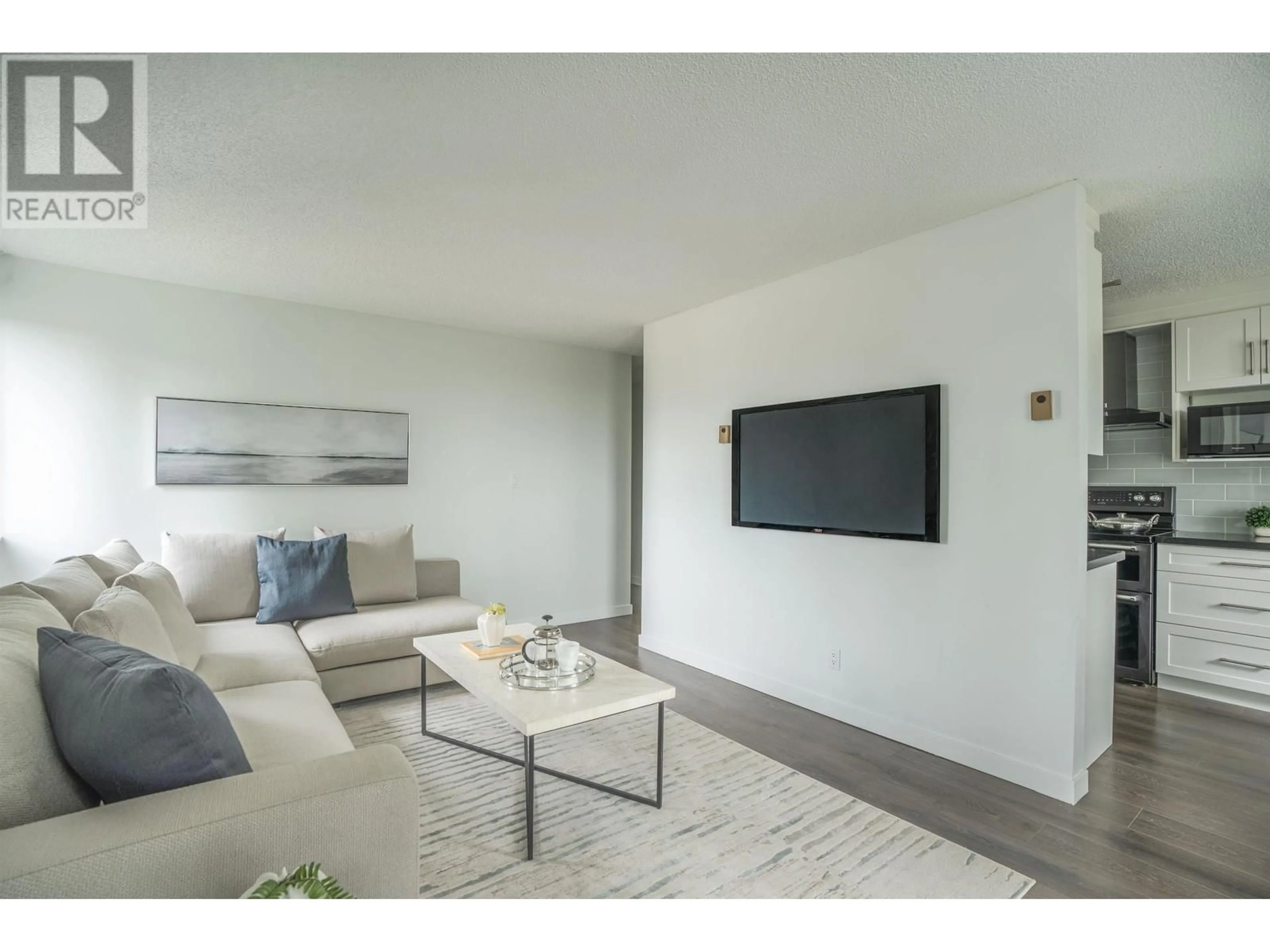 Living room, wood floors for 906 9541 ERICKSON DRIVE, Burnaby British Columbia V3J7N8