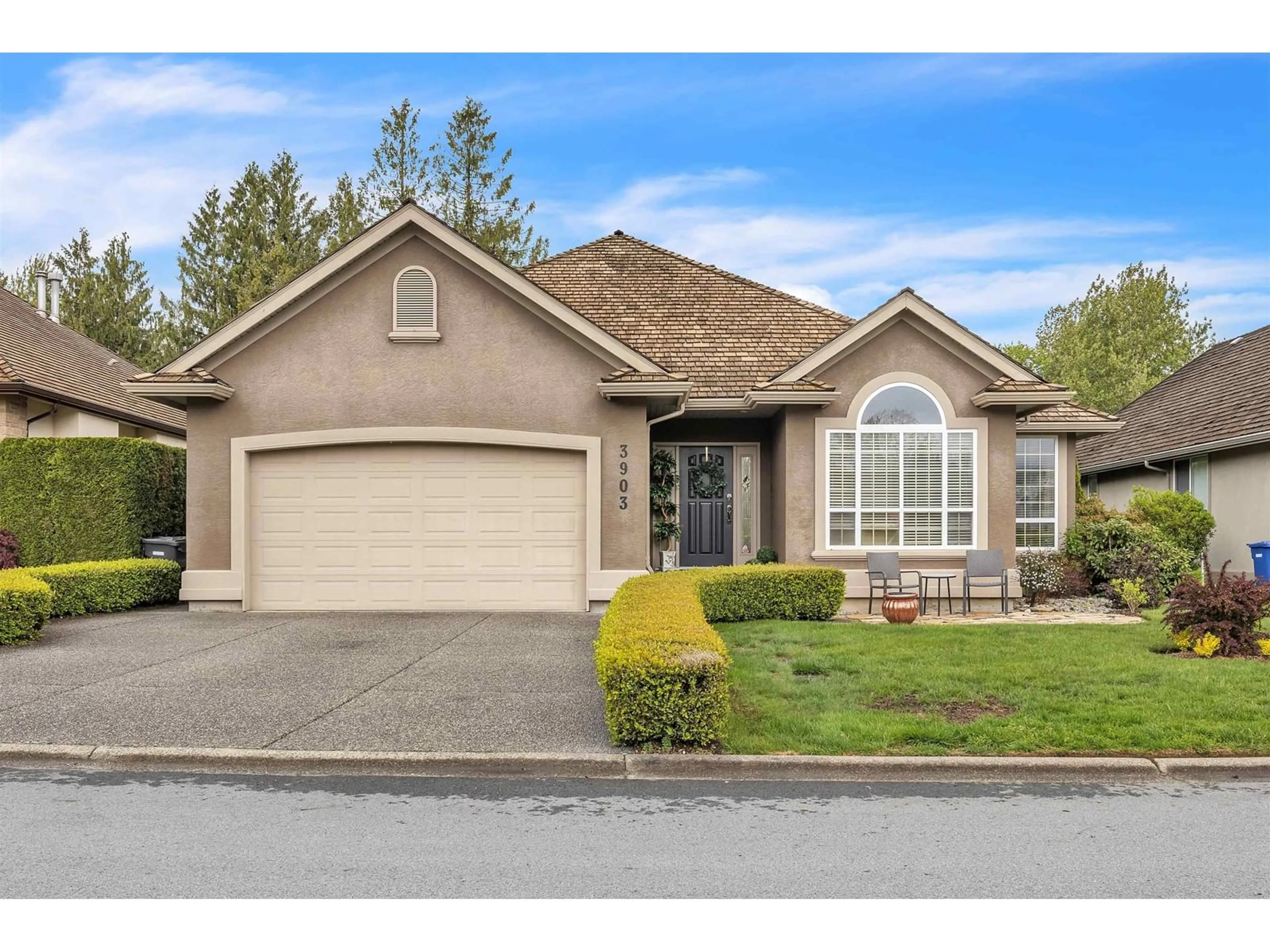 Frontside or backside of a home, cottage for 3903 COACHSTONE WAY, Abbotsford British Columbia V2S8G6