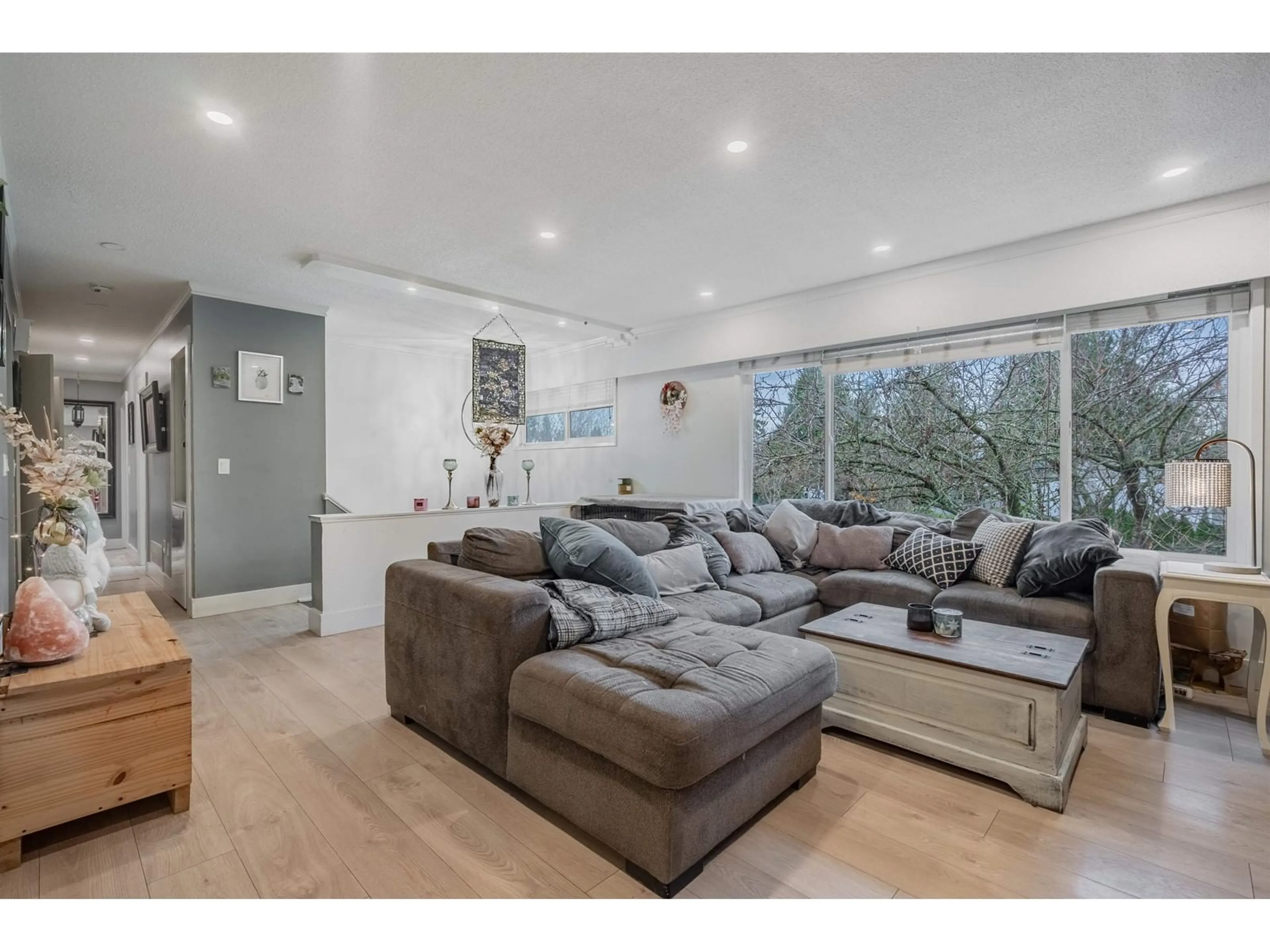 Living room, wood floors for 19756 49 AVENUE, Langley British Columbia V3A3R4