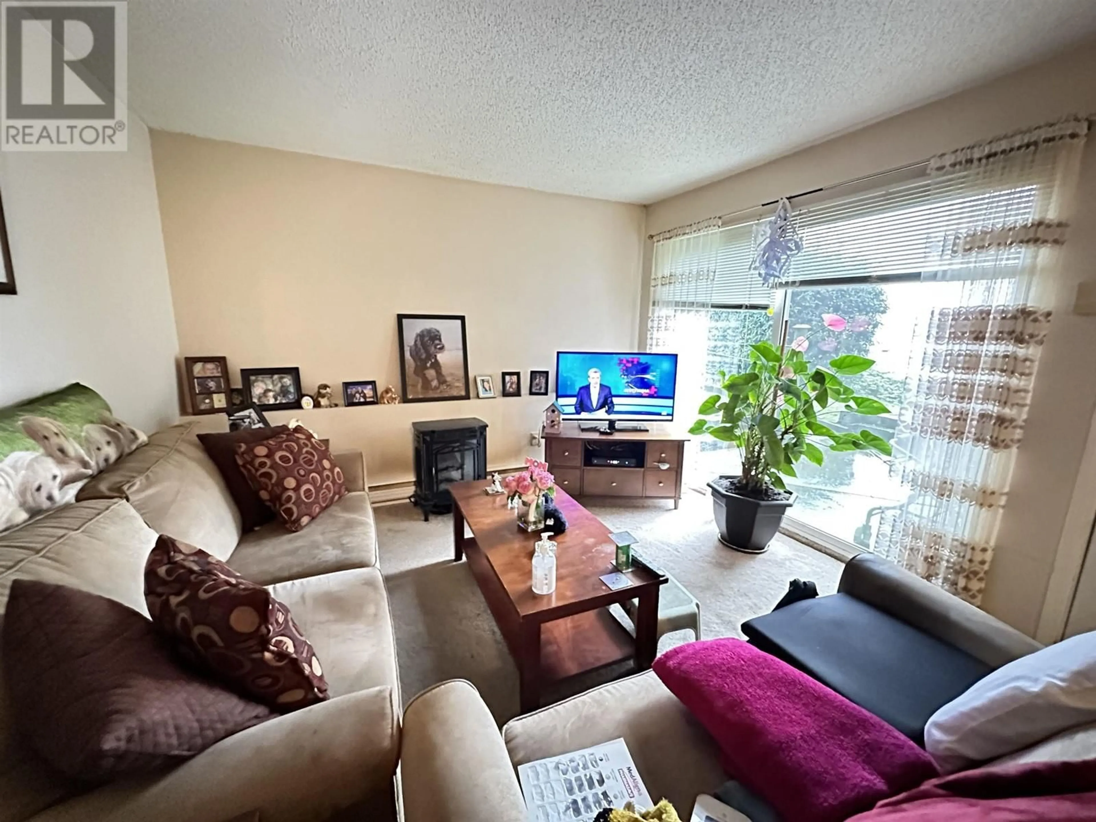 Living room, not visible floor for 1 319 HIGHLAND WAY, Port Moody British Columbia V3H3V6