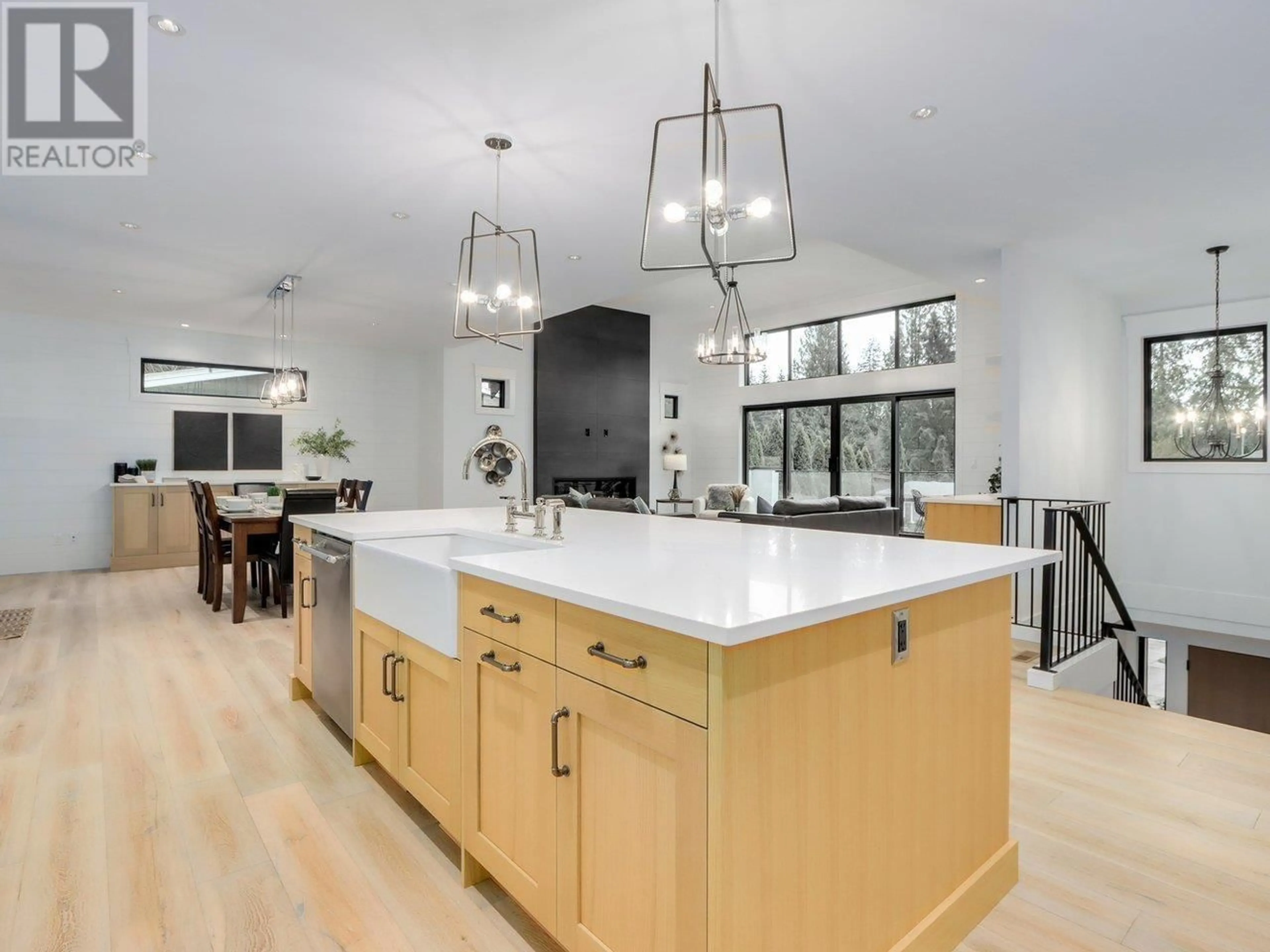 Open concept kitchen for 3803 REGENT AVENUE, North Vancouver British Columbia V7N2C3