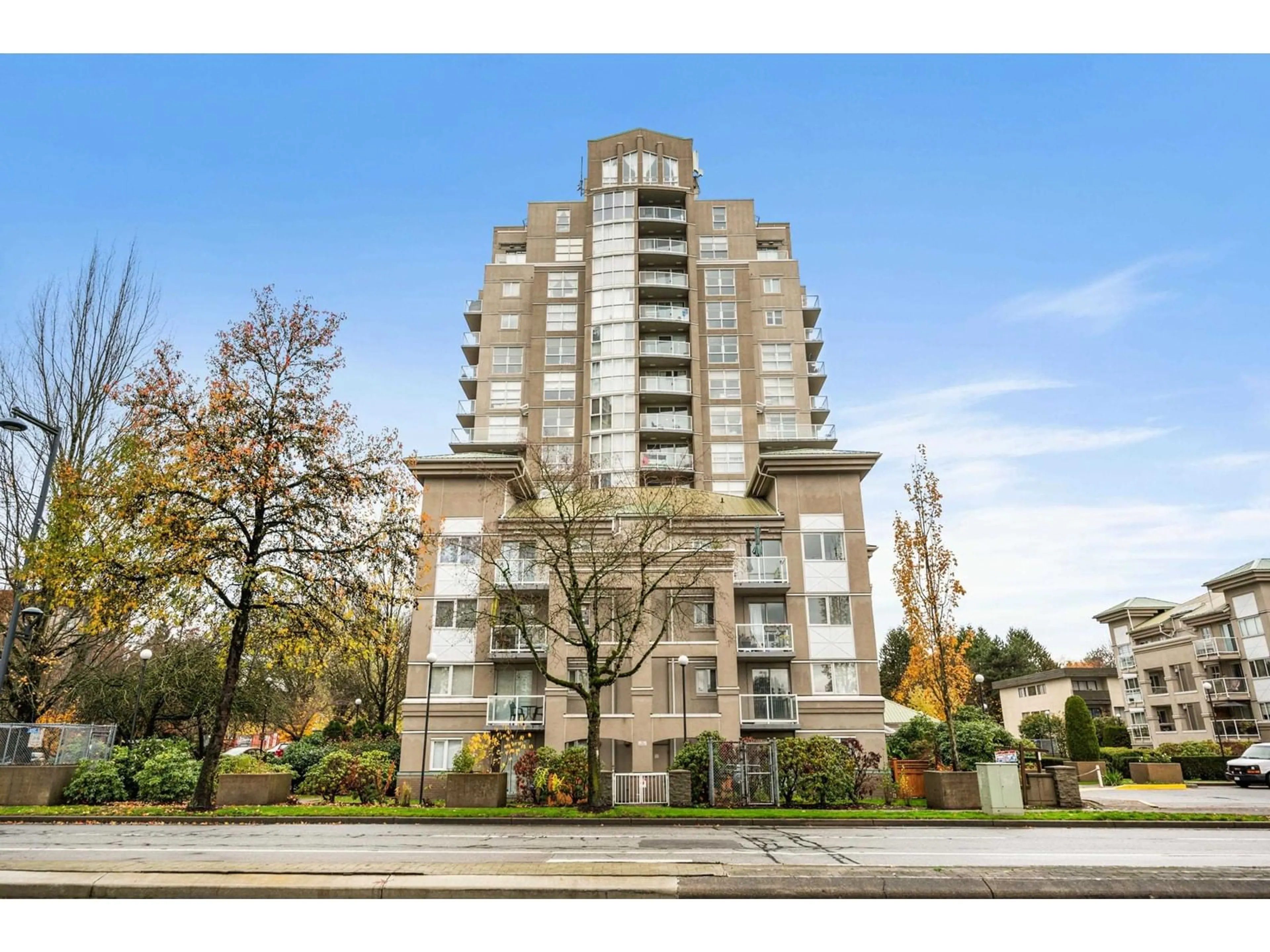 A pic from exterior of the house or condo, the front or back of building for 1108 10523 UNIVERSITY DRIVE, Surrey British Columbia V3T5T8