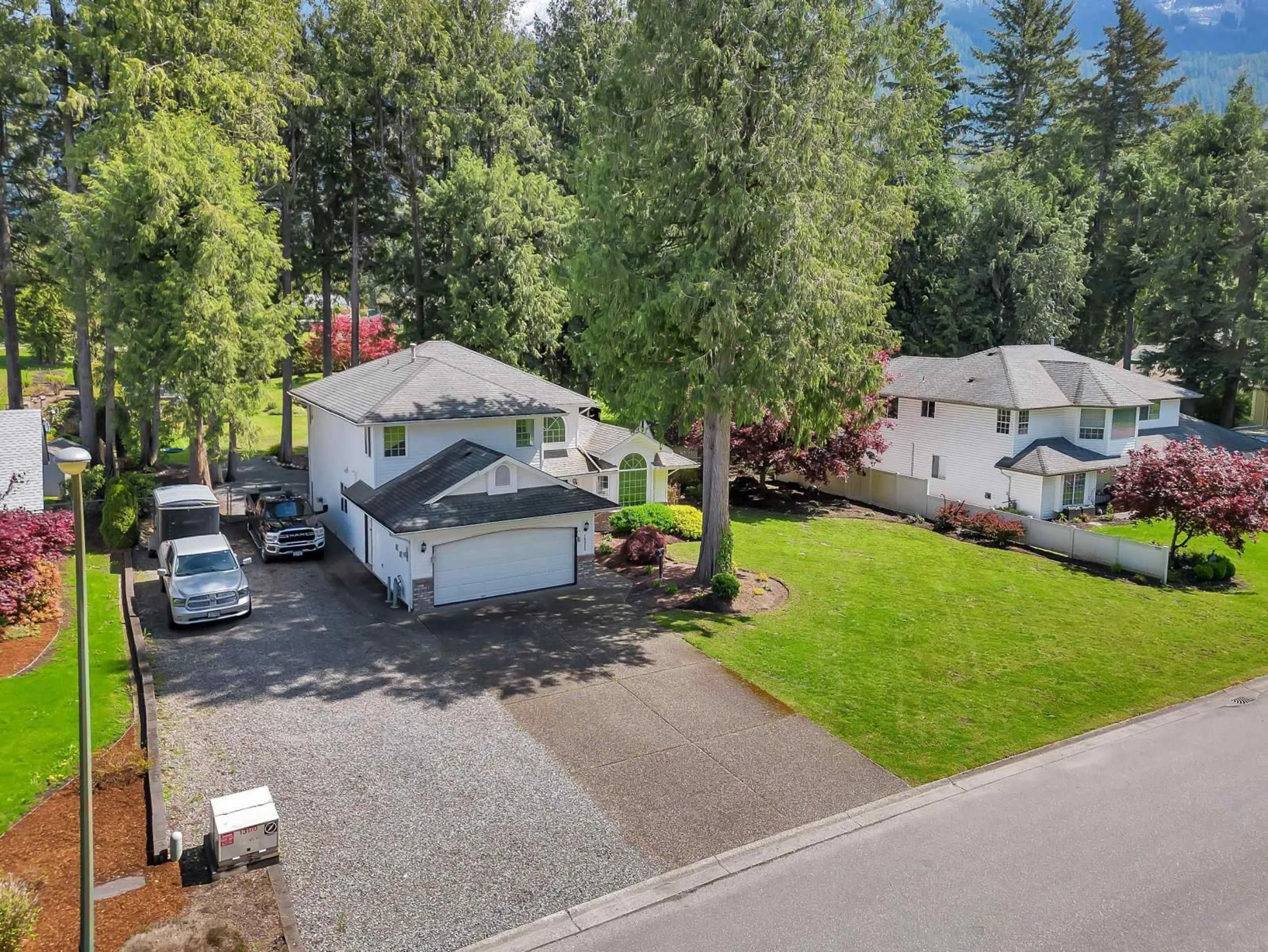 Frontside or backside of a home, the street view for 10030 SUSSEX DRIVE, Rosedale British Columbia V0X1X1