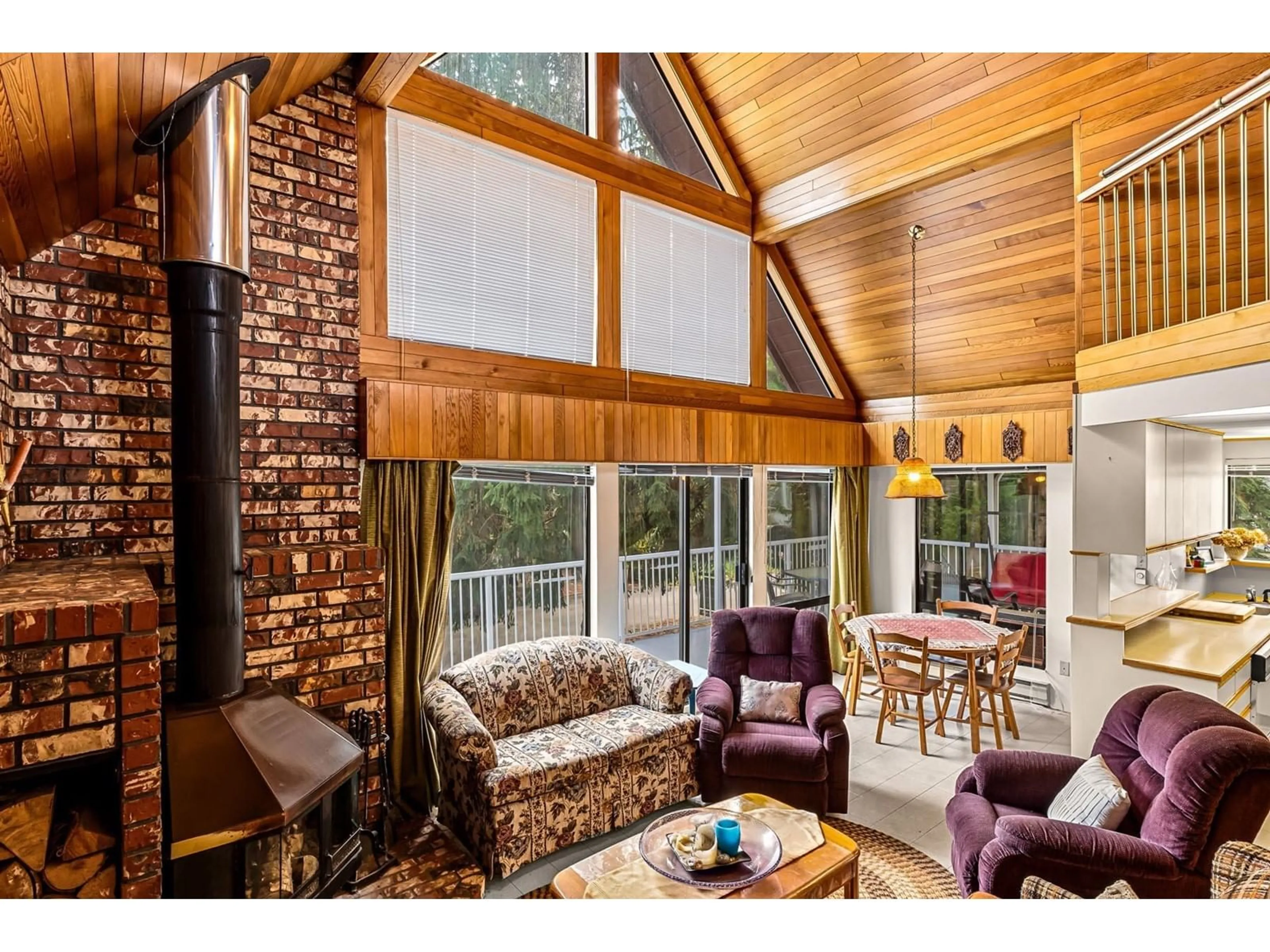 Living room, wood floors for 25 9053 SHOOK ROAD, Mission British Columbia V2V7M7