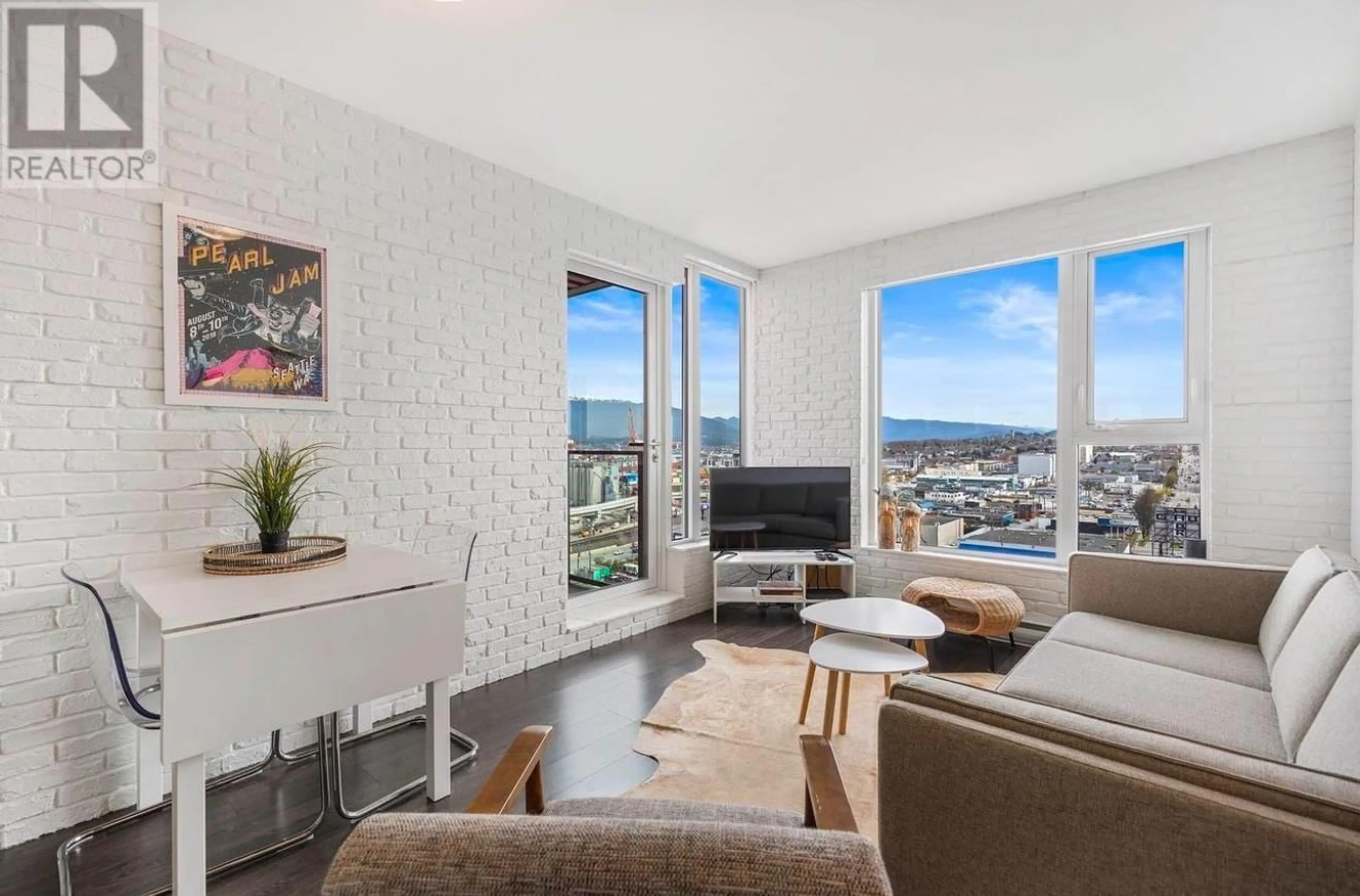 Living room, wood floors for 1204 983 E HASTINGS STREET, Vancouver British Columbia V6A0G9