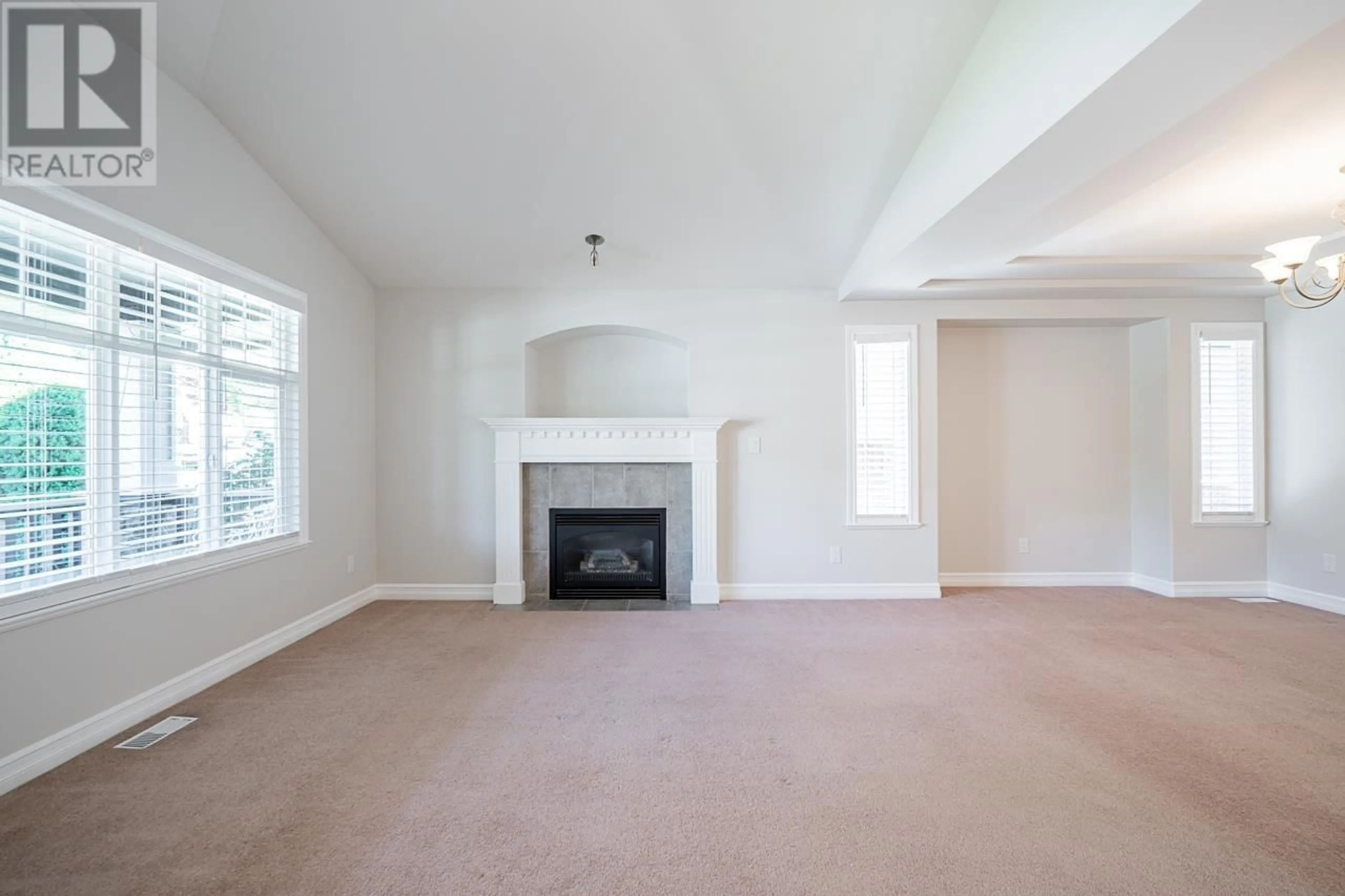 A pic of a room, carpet floors for 22758 HOLYROOD AVENUE, Maple Ridge British Columbia V2X6E7