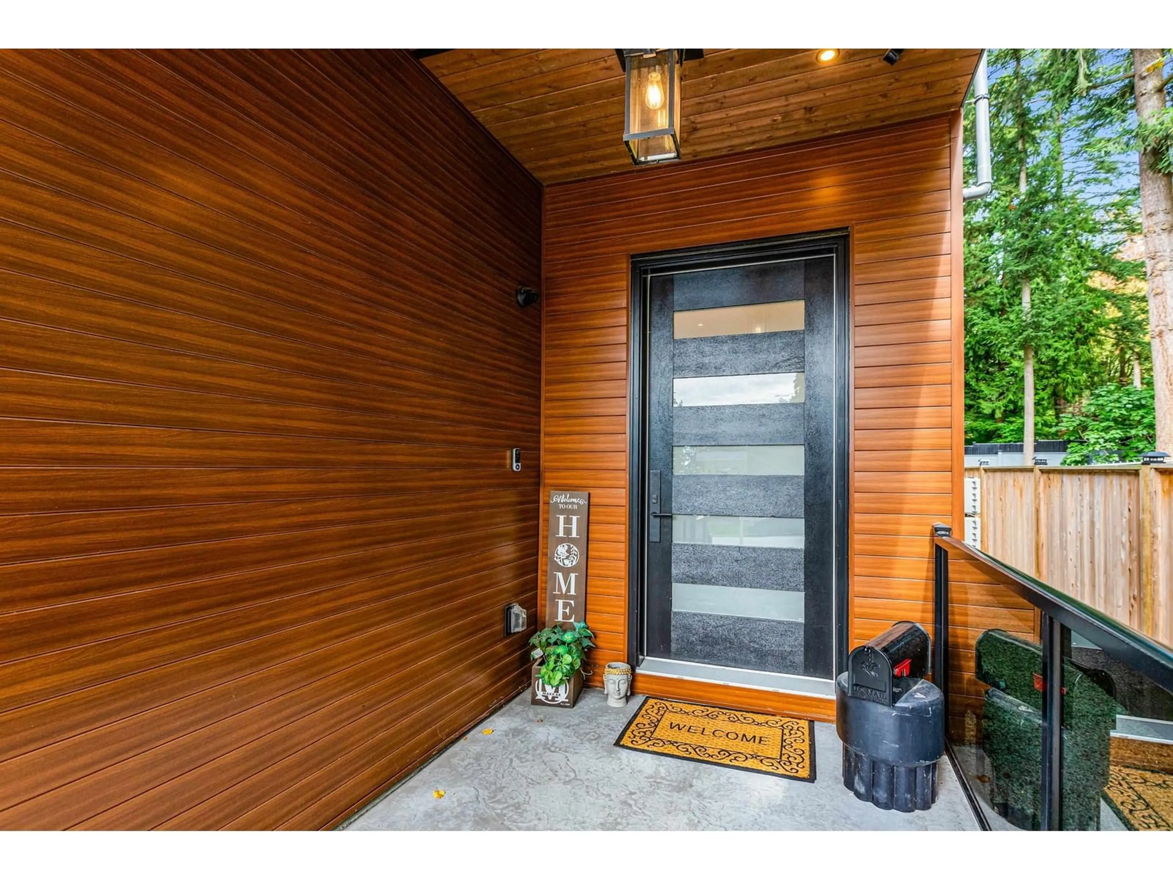 Indoor entryway, wood floors for 5673 FAIRLIGHT CRESCENT, Delta British Columbia V4E1B3