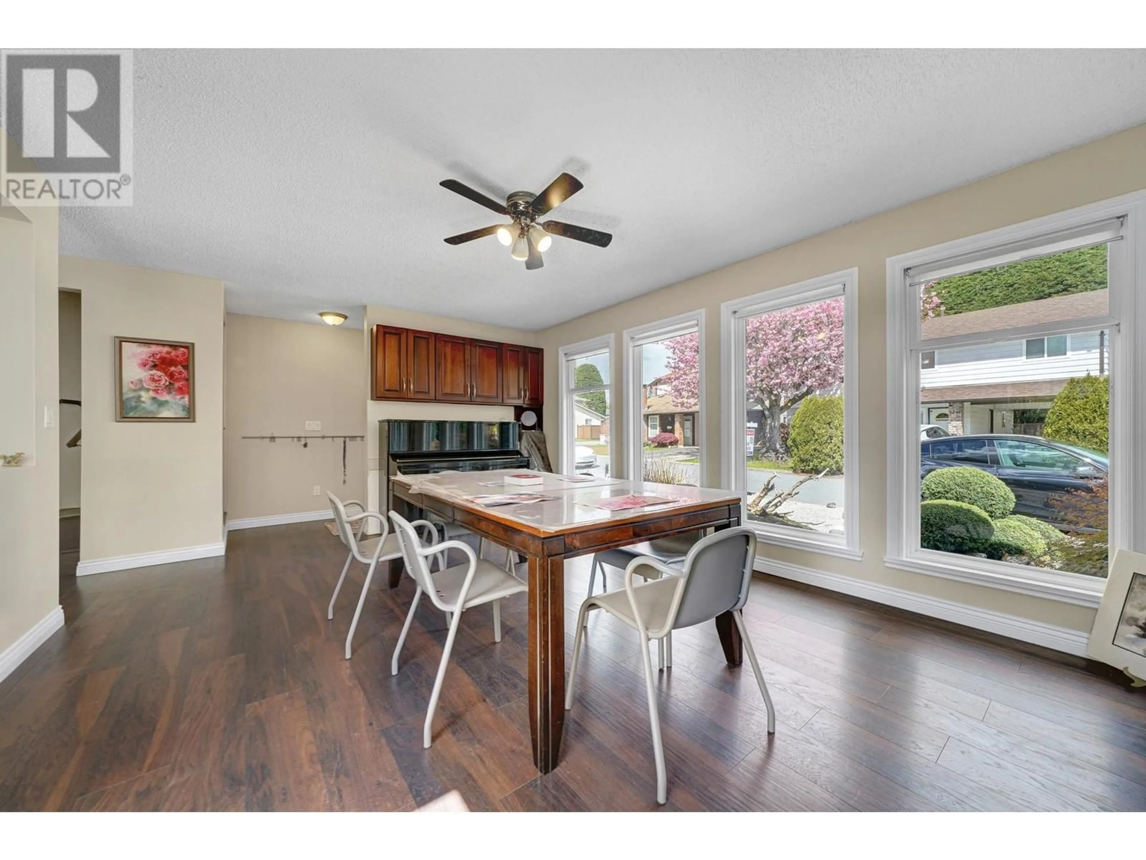 Open concept kitchen for 1243 OXBOW WAY, Coquitlam British Columbia V3E1N1