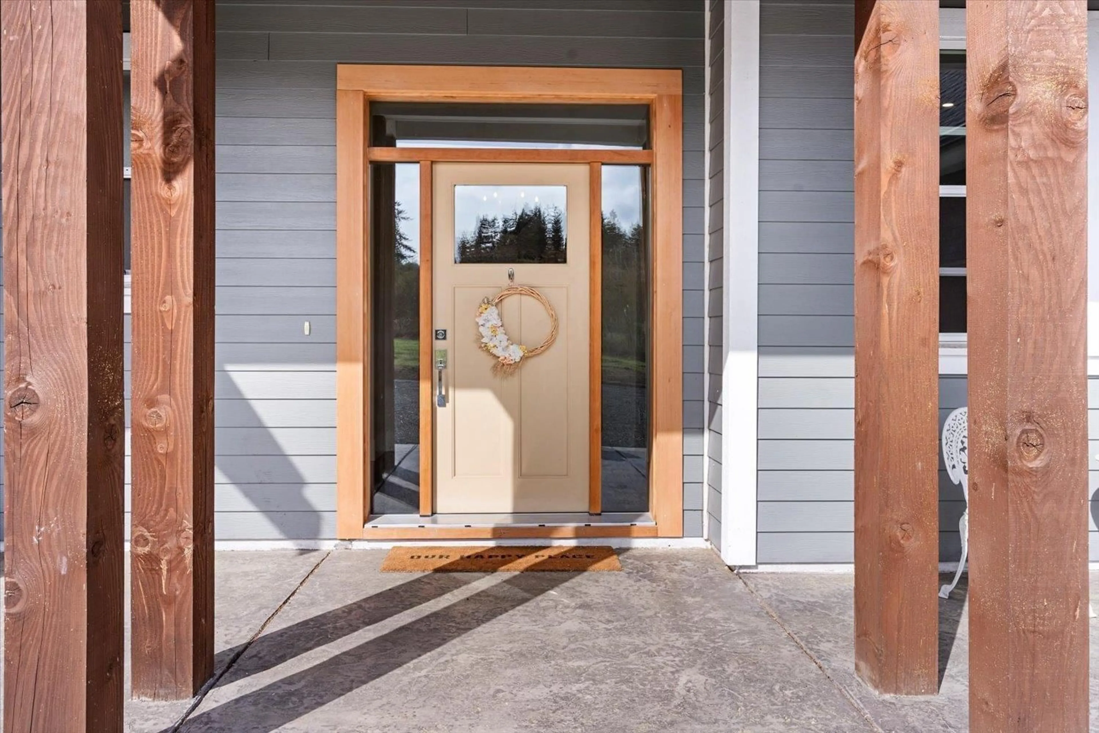 Indoor entryway, wood floors for 4491 BENCH ROAD|Ryder Lake, Chilliwack British Columbia V4Z1G1