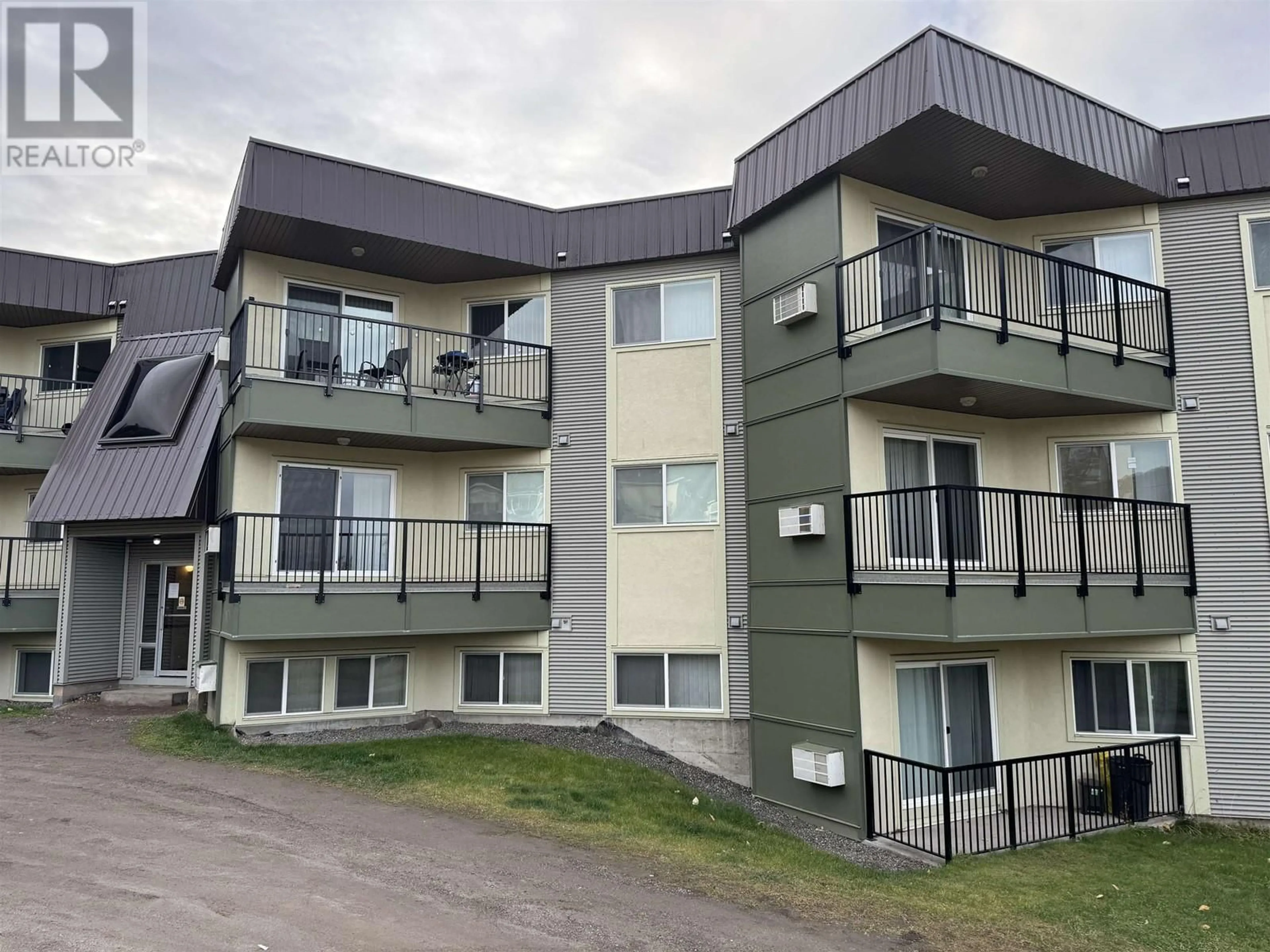 A pic from exterior of the house or condo, the front or back of building for 212 282 N BROADWAY AVENUE, Williams Lake British Columbia V2G4J8