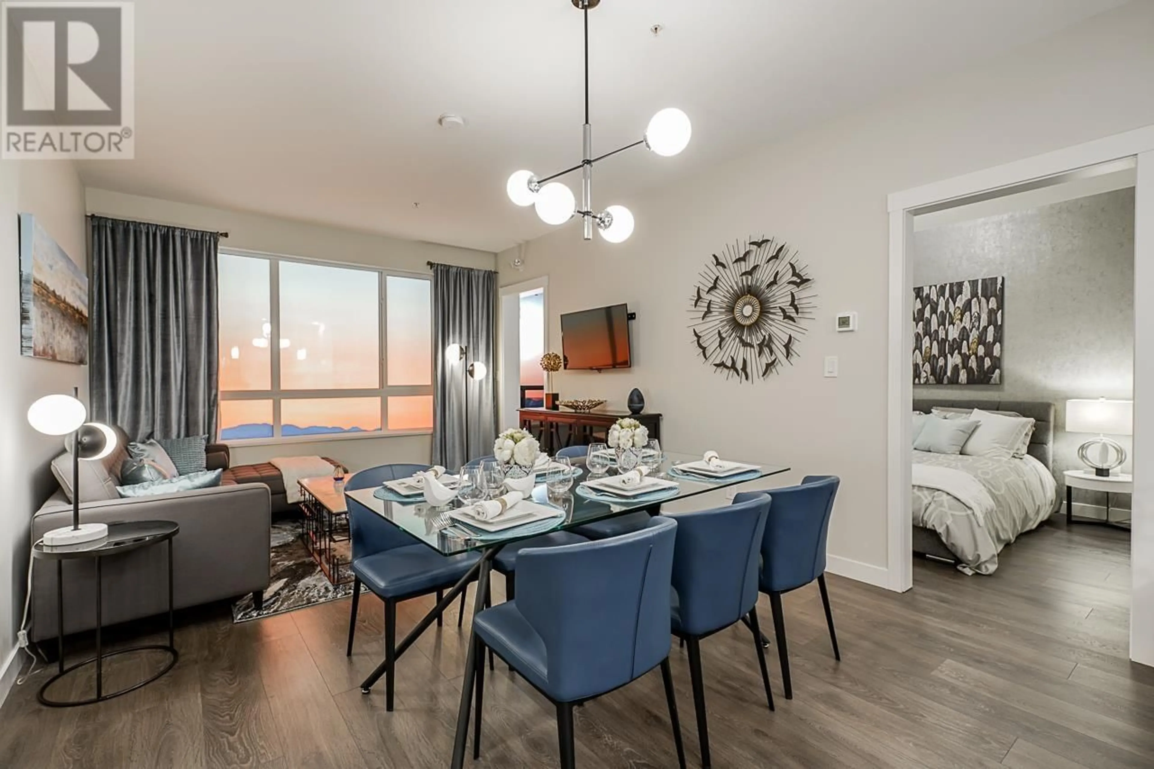 Dining room, wood floors for 109 23200 GILLEY ROAD, Richmond British Columbia V6V2L6