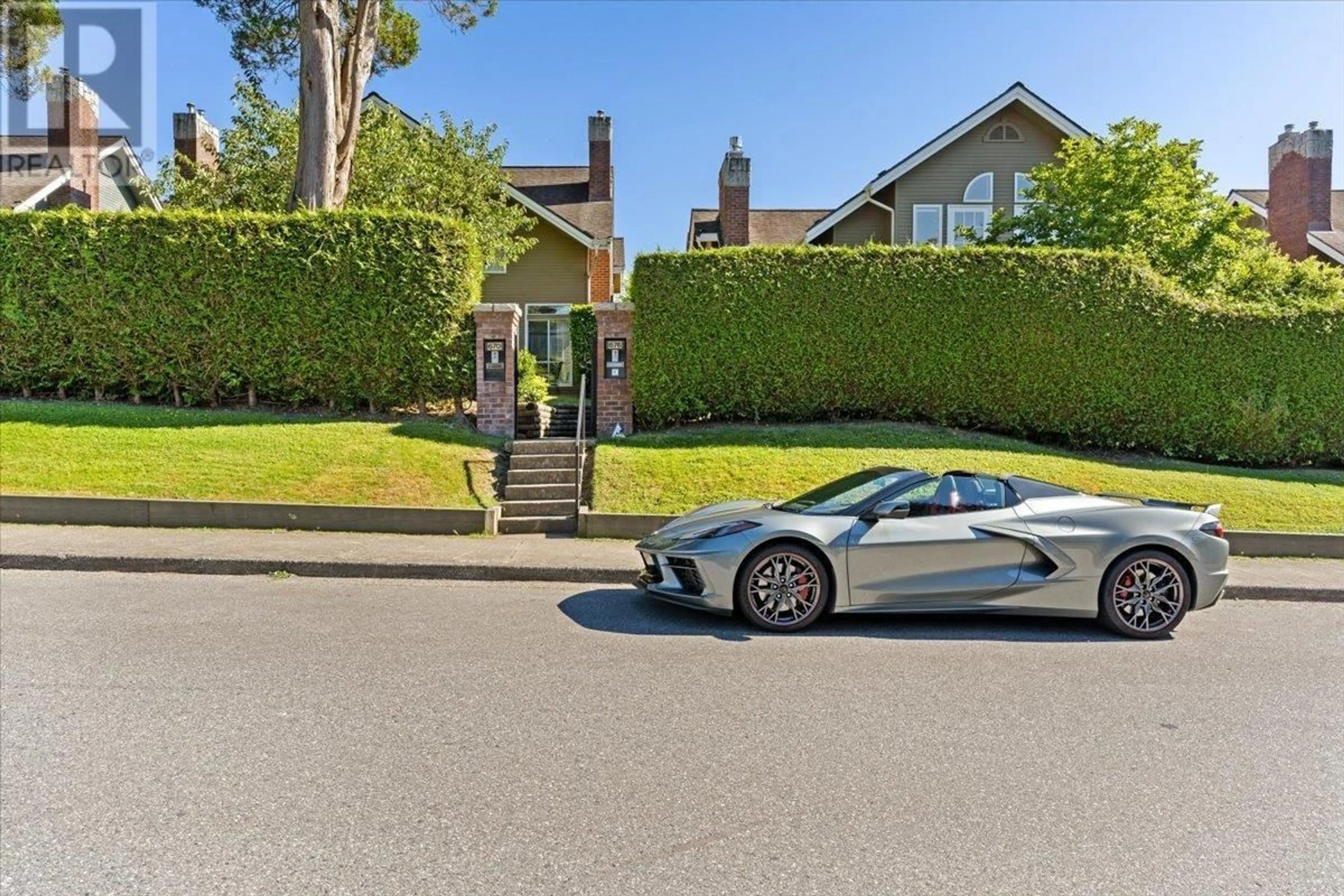 Frontside or backside of a home, the street view for 676 W 26TH AVENUE, Vancouver British Columbia V5Z4H6