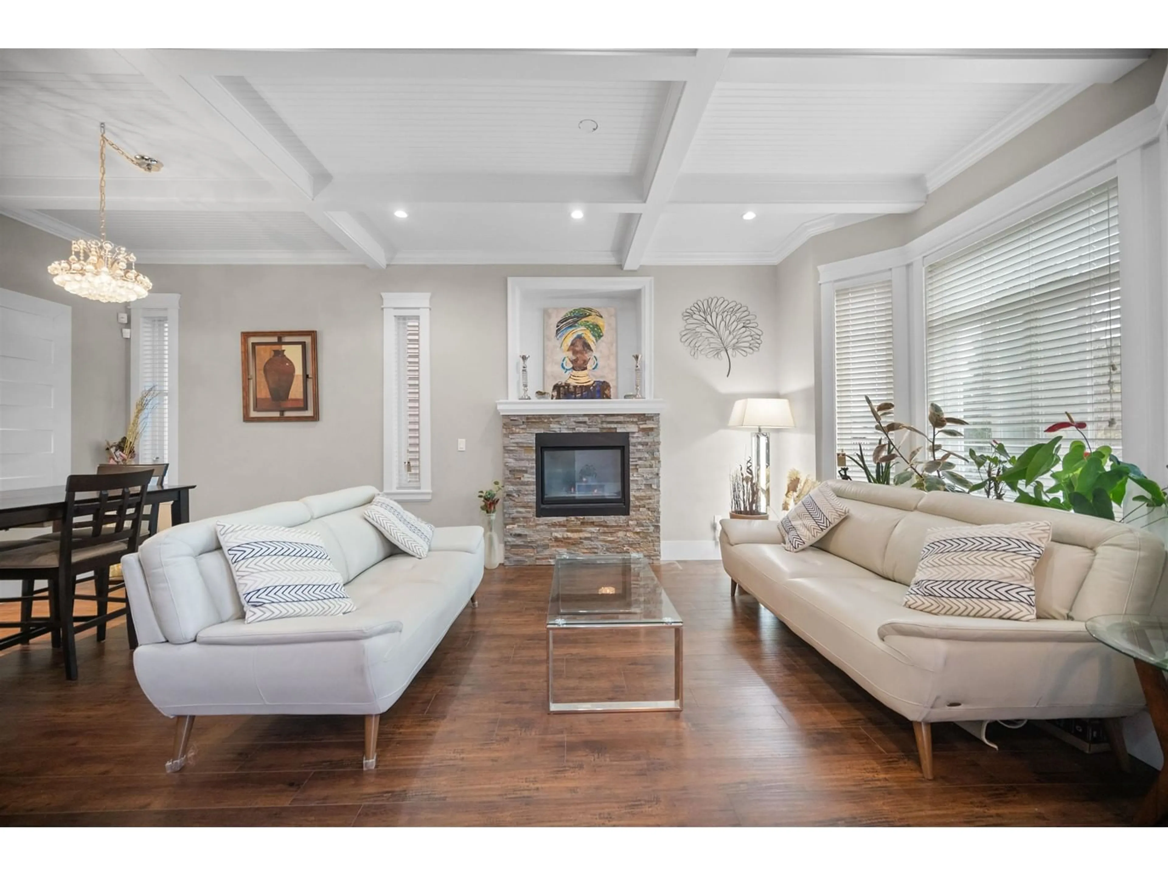 Living room, wood floors for 14138 60A AVENUE, Surrey British Columbia V3X0G1