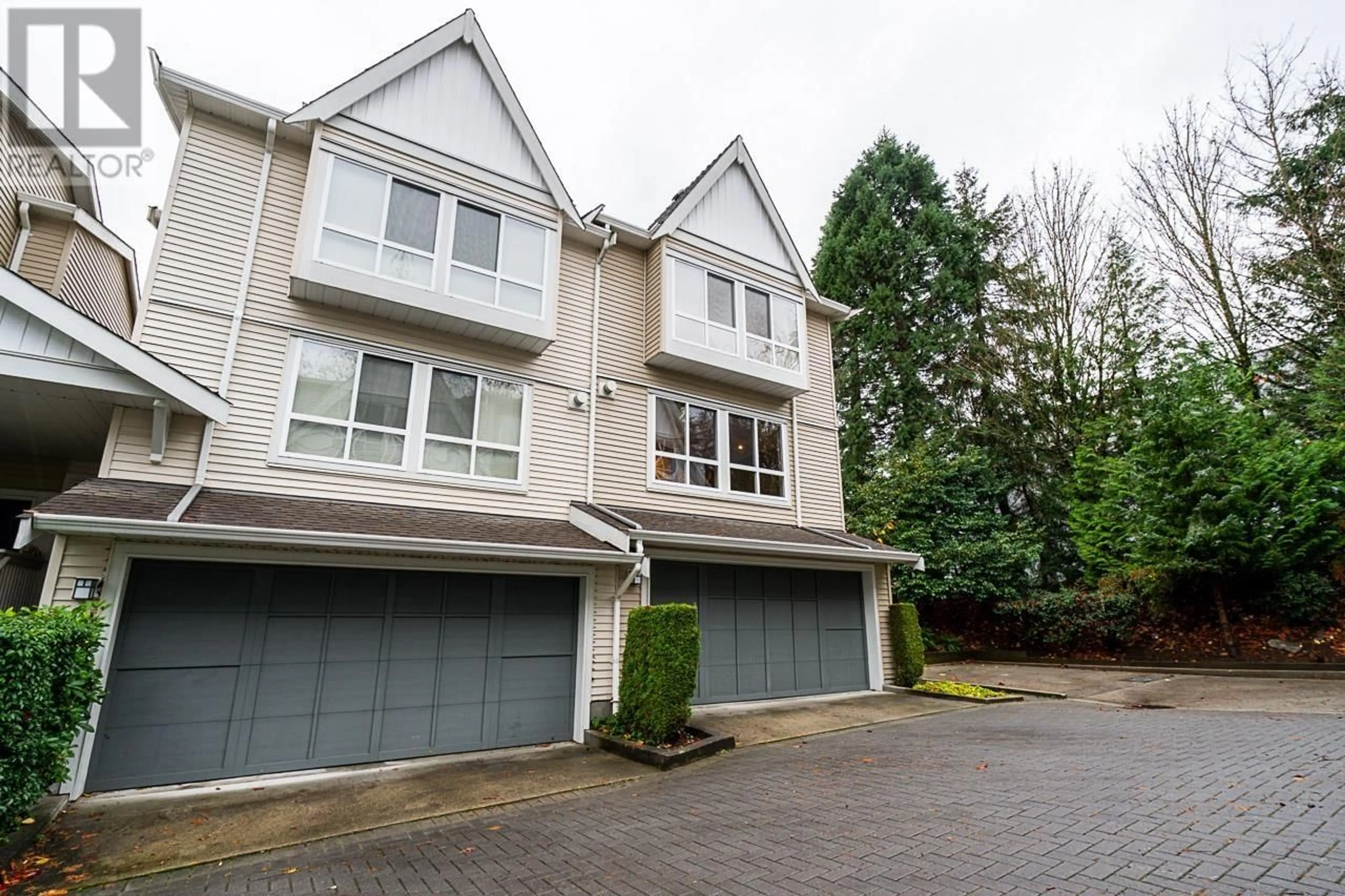 A pic from exterior of the house or condo, the street view for 7433 HAWTHORNE TERRACE, Burnaby British Columbia V5E4N1