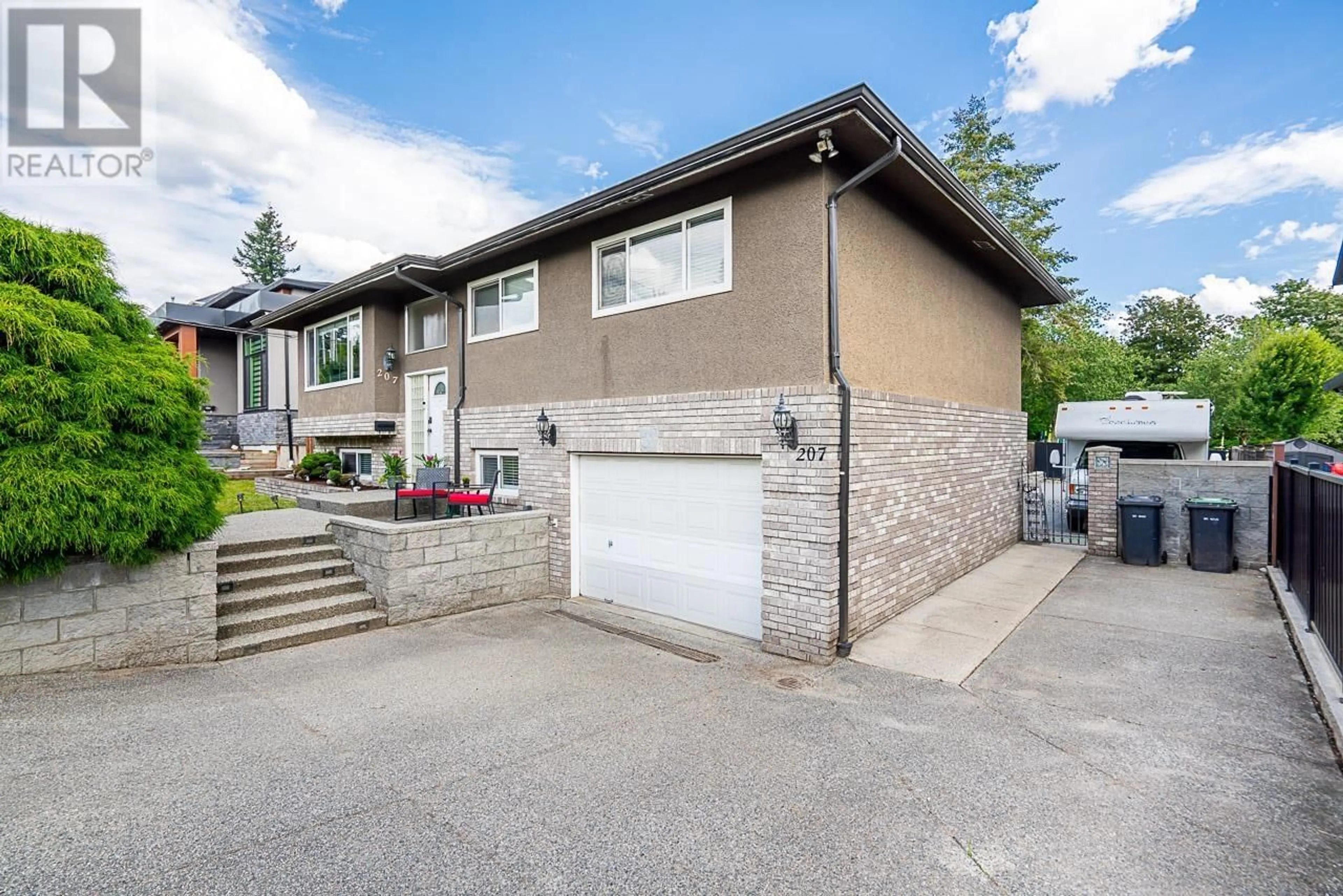 Frontside or backside of a home, cottage for 207 MUNDY STREET, Coquitlam British Columbia V3K5M1