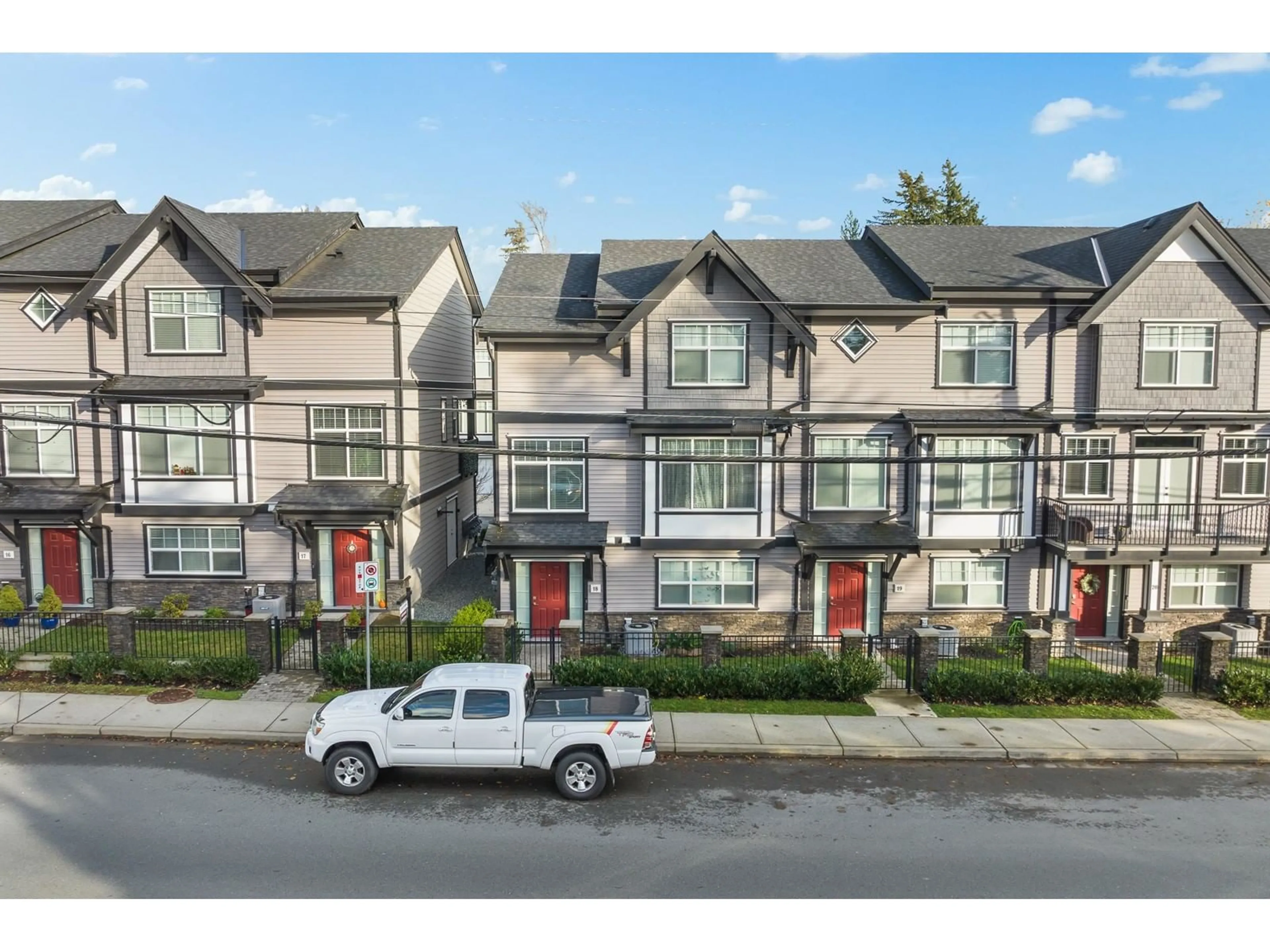 A pic from exterior of the house or condo, the street view for 18 7740 GRAND STREET, Mission British Columbia V2V0H4