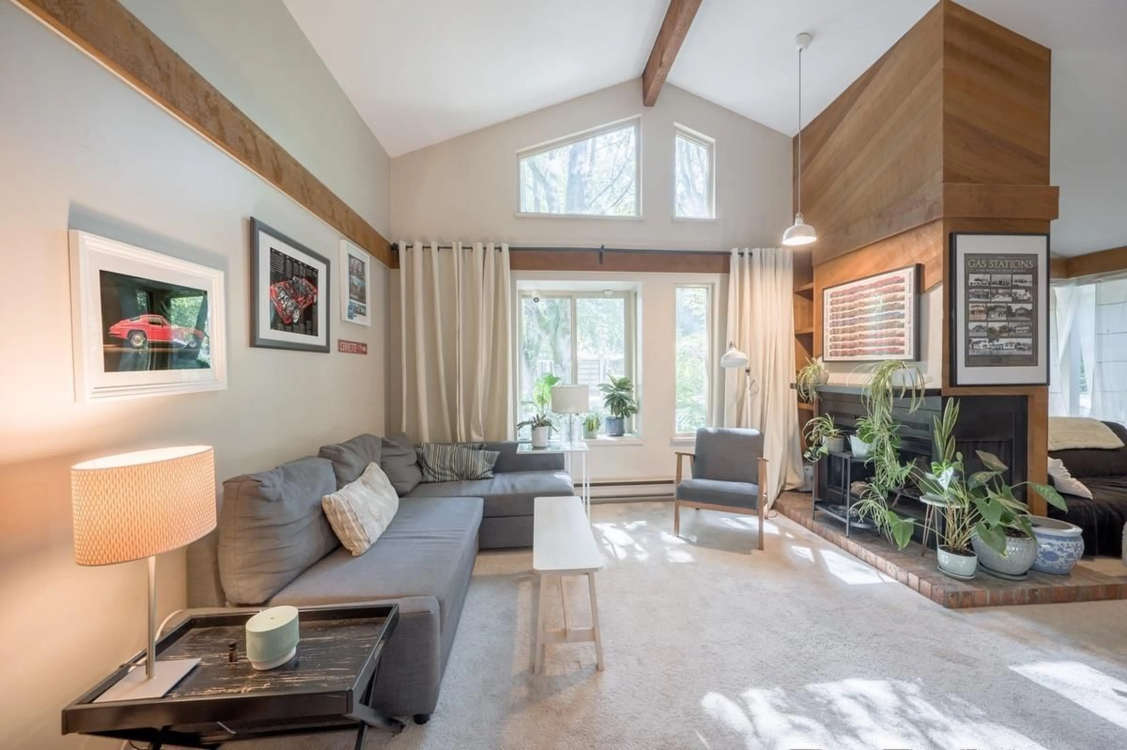 Living room, wood floors for 11913 BAKER PLACE, Delta British Columbia V4E2V8