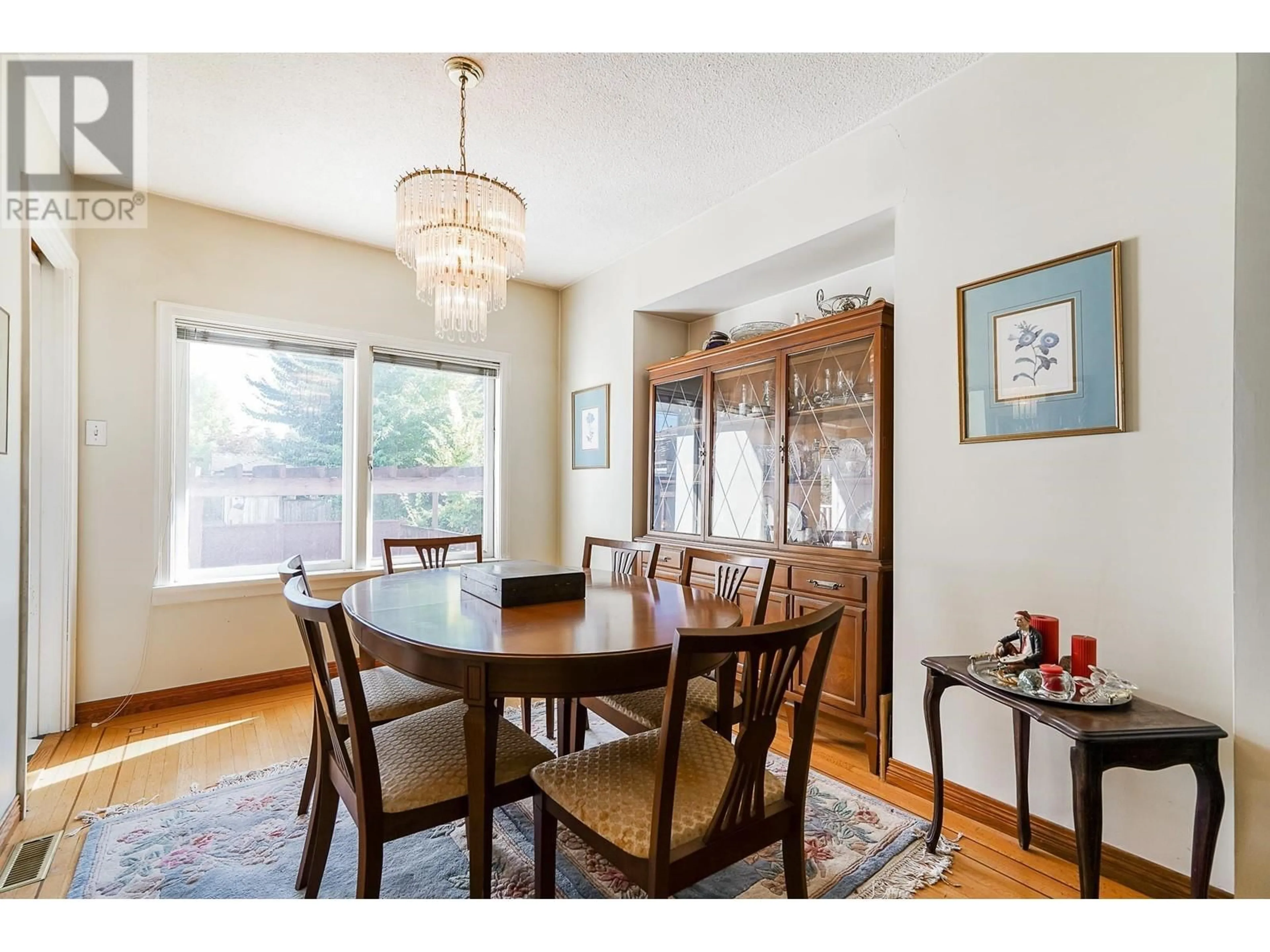 Dining room, wood floors for 7232 GRANVILLE STREET, Vancouver British Columbia V6P4X9